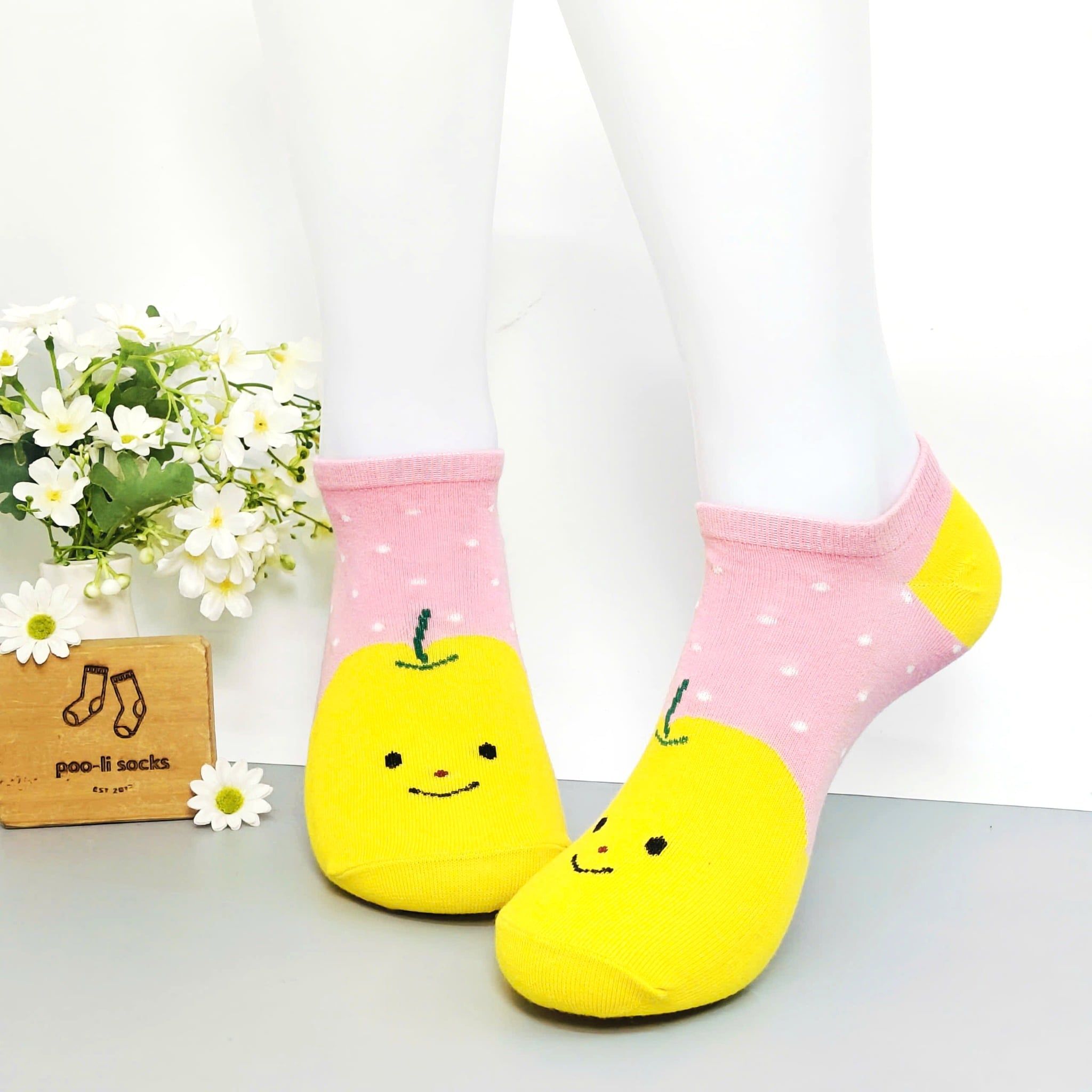 Vớ ngắn họa tiết quả táo