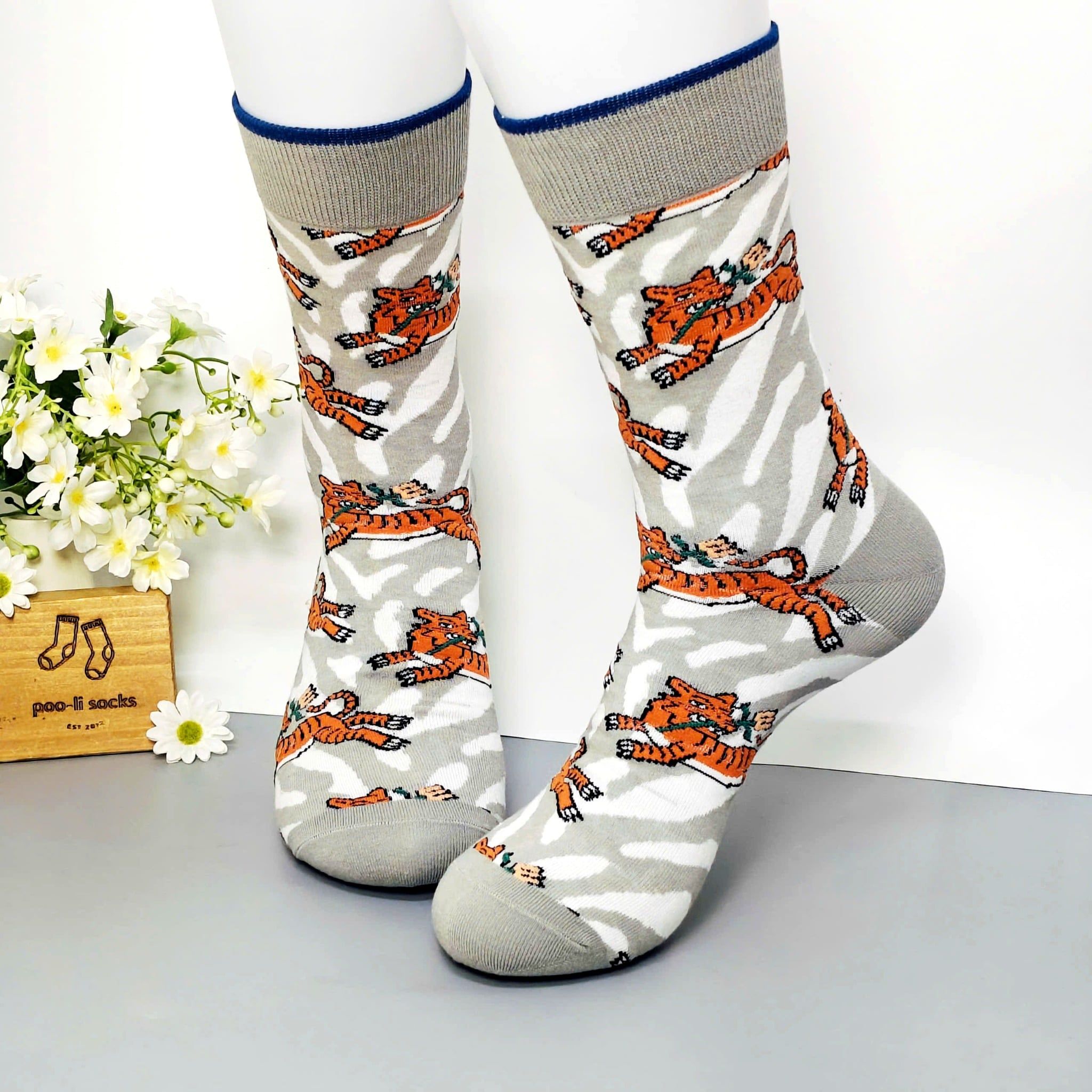 Vớ trung hoạ tiết động vật chim và hổ