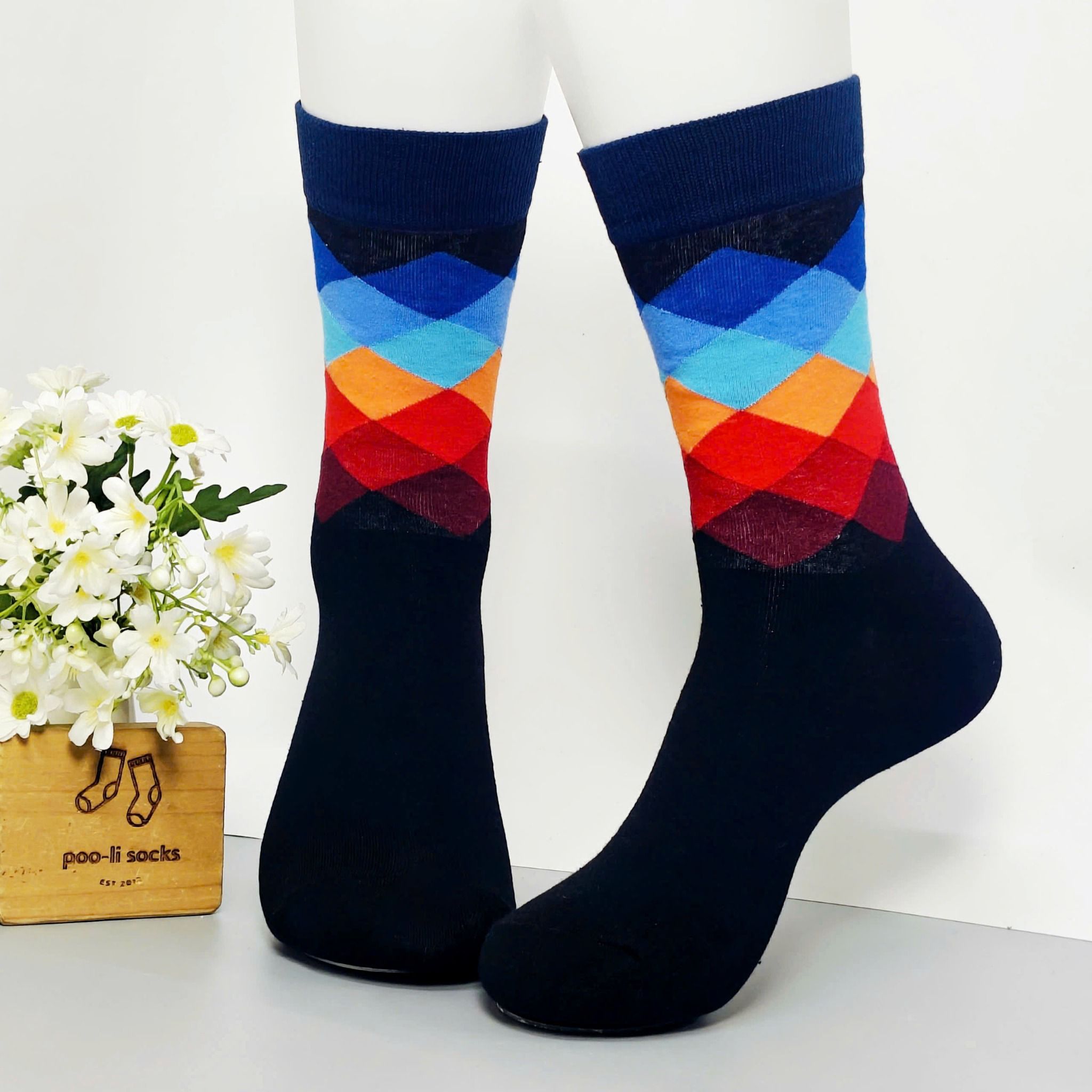 Vớ dài họa tiết màu quả trám