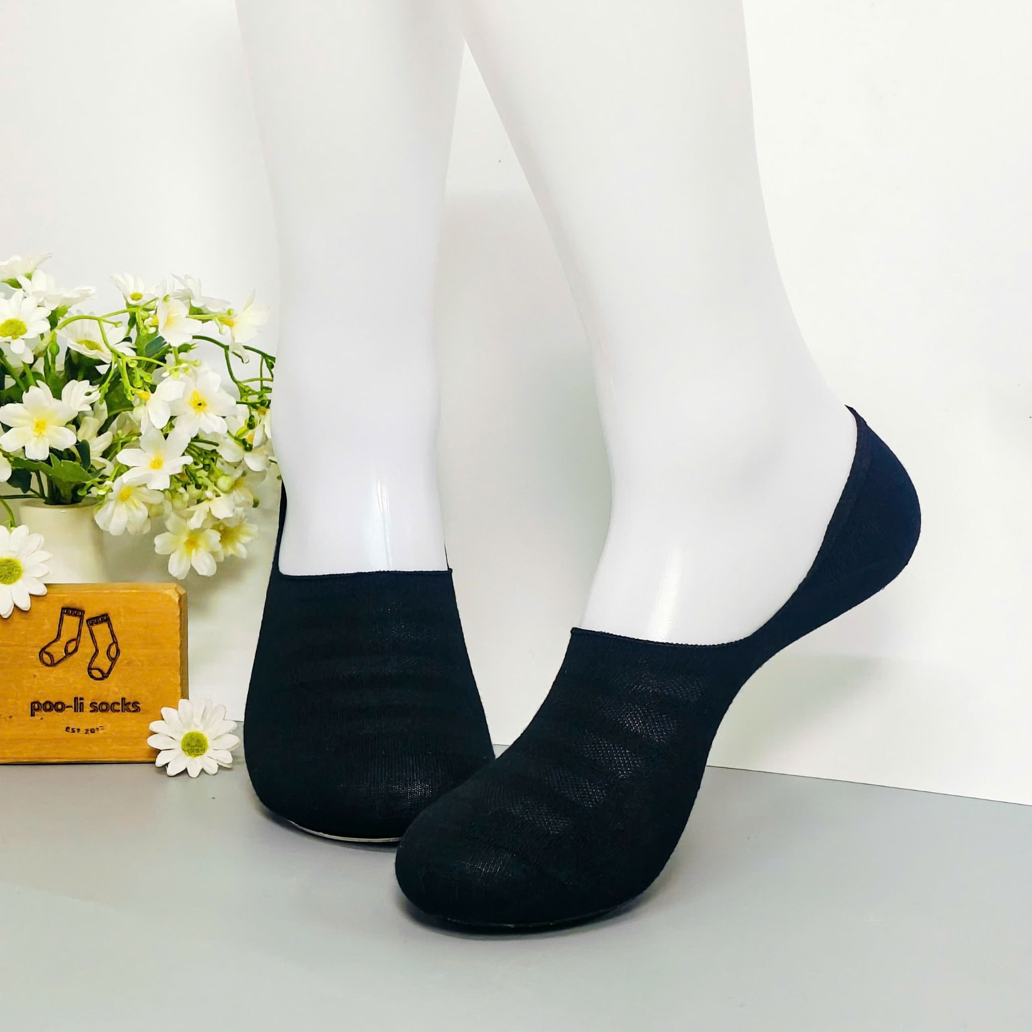 Vớ giấu họa tiết thể thao đen