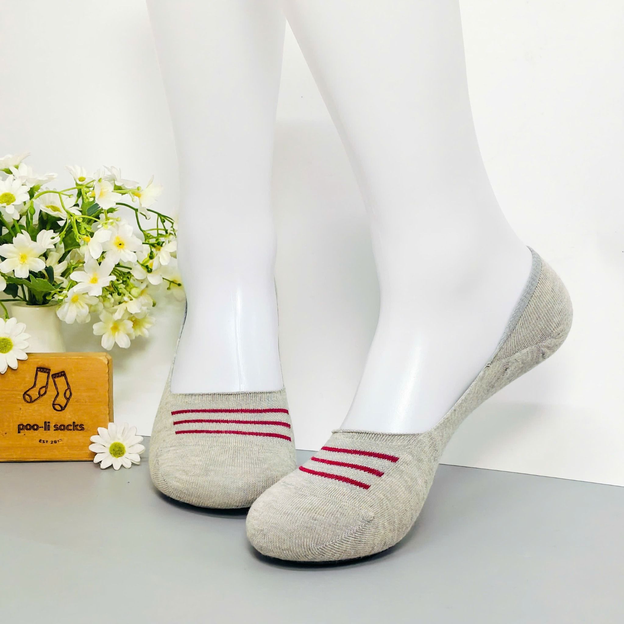 Vớ giấu họa tiết thể thao sọc xám 3 sọc đỏ