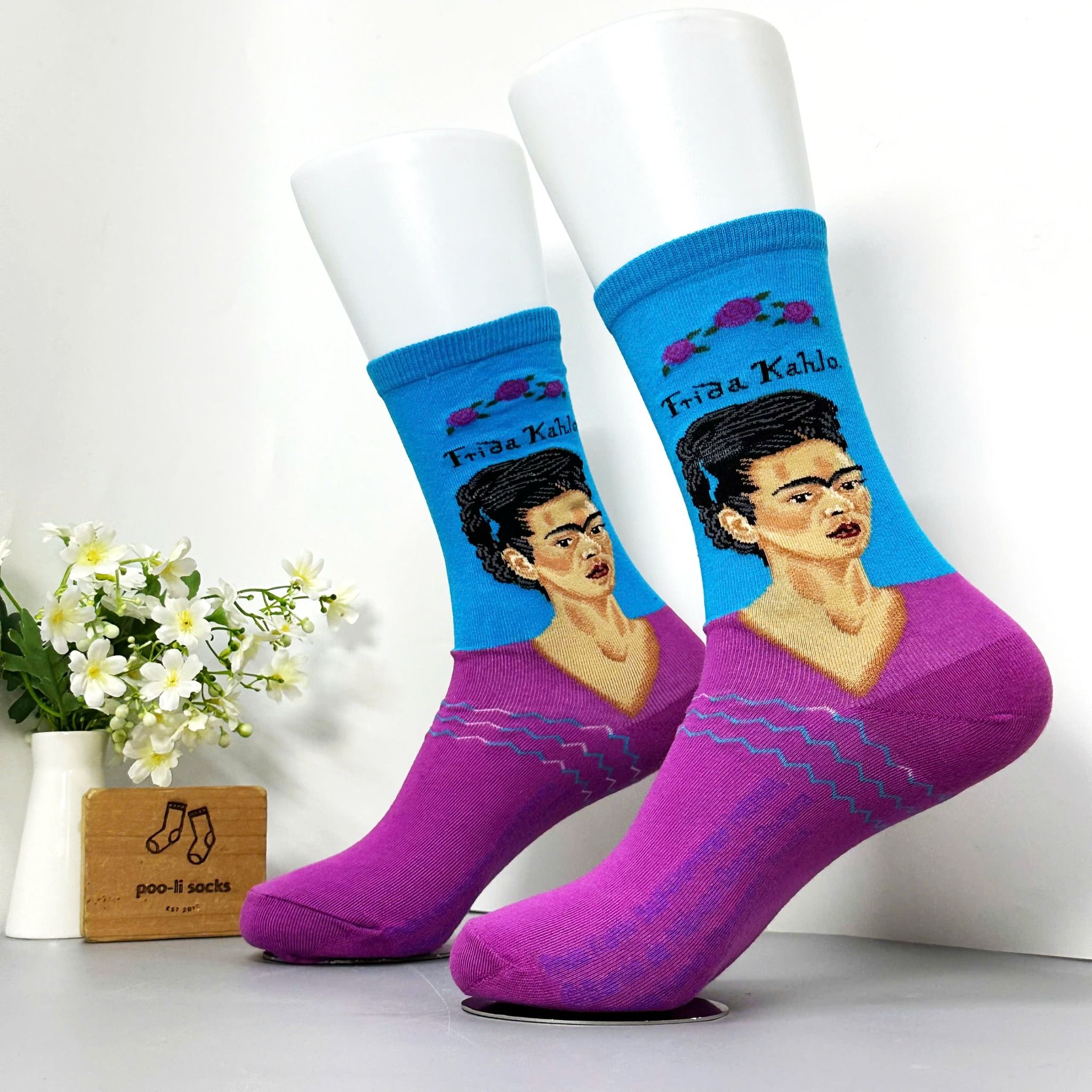 Vớ dài nghệ thuật Frida Kahlo xanh tím