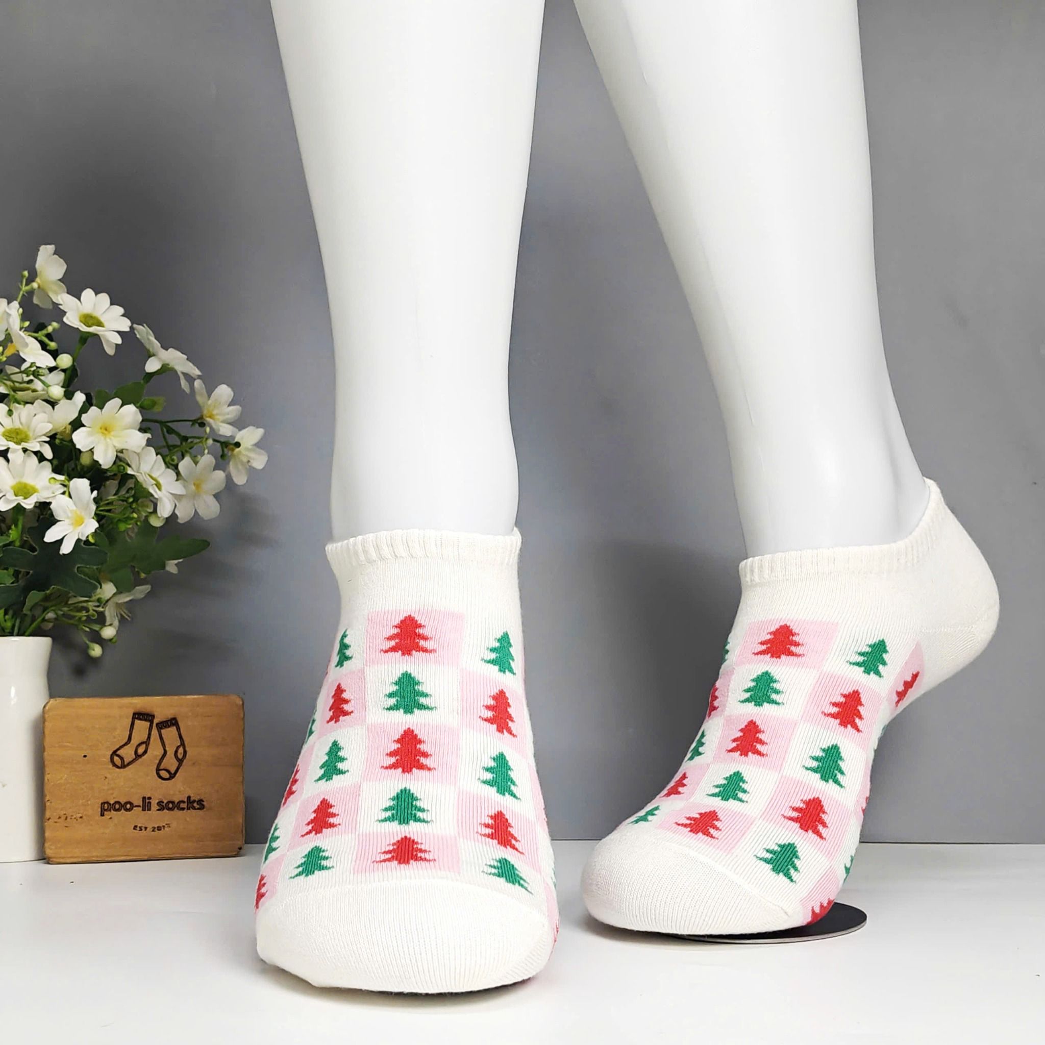 Vớ ngắn họa tiết cây thông đỏ xanh lá