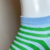 Vớ ngắn màu xanh dương sọc xanh lá