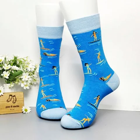 Vớ trung hoạ tiết người nằm bơi Cô gái lướt sóng
