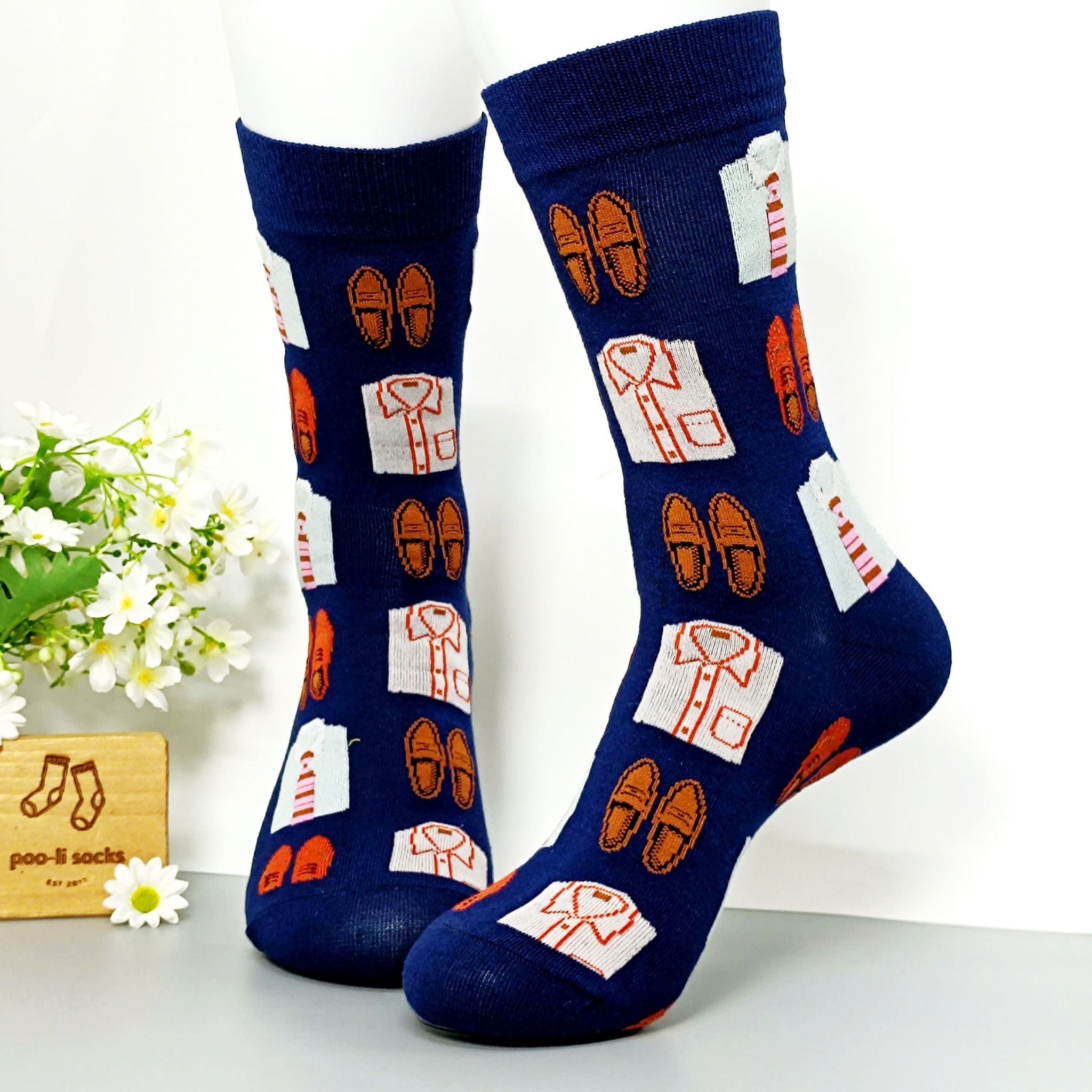 Vớ dài đen họa tiết khỉ mặc vest