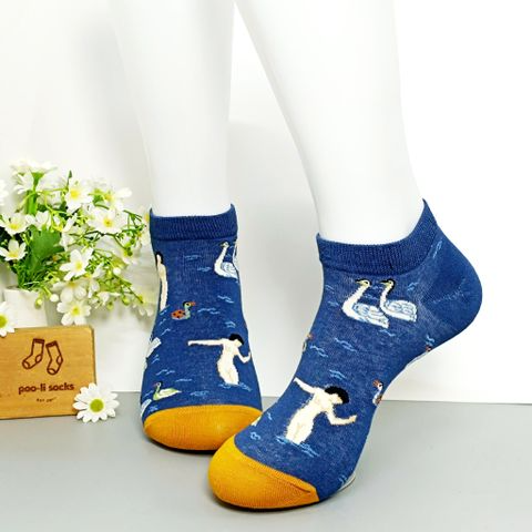 Vớ ngắn họa tiết nghệ thuật xanh thiên nga
