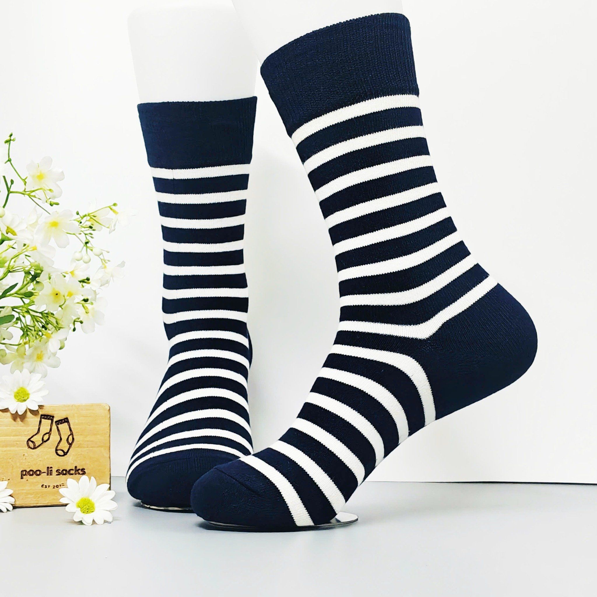 Vớ dài họa tiết sọc