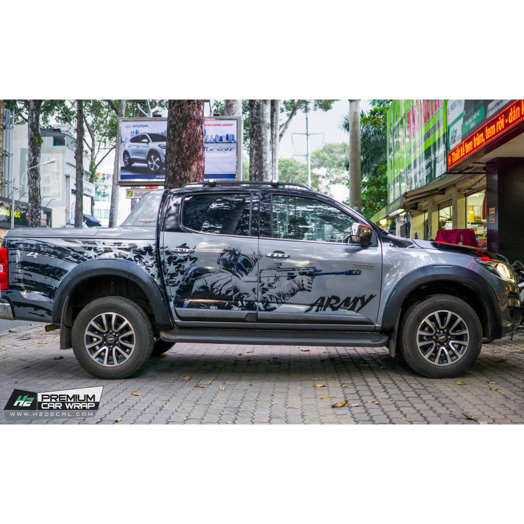 TEM XE CHEVROLET COLORADO - MẪU 009