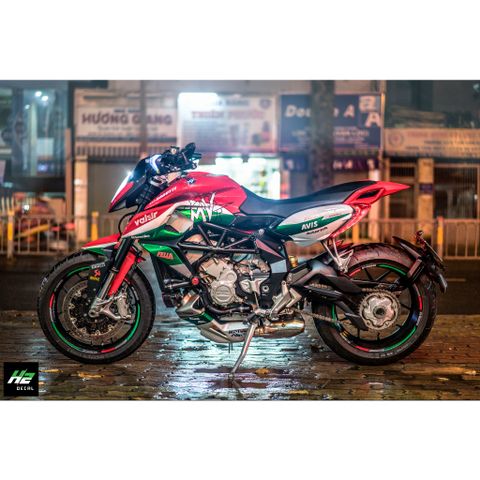 216 MV Agusta Rivale 800 2015