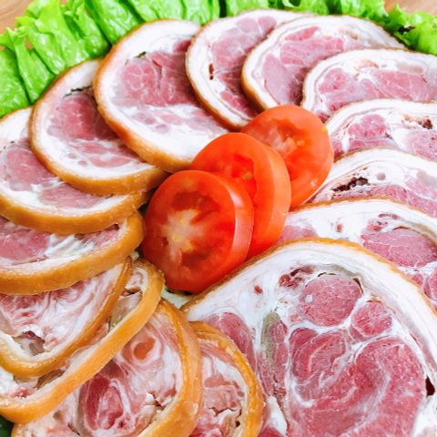  Chân giò hun khói 