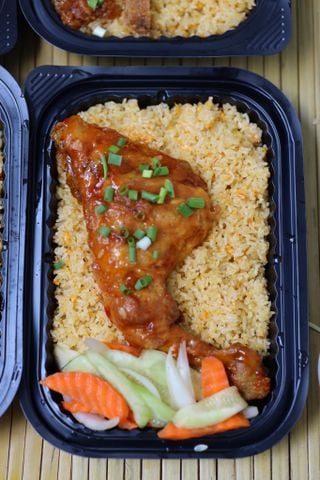  Cơm Chiên Đùi Gà Chiên Mắm - 1 Suất 