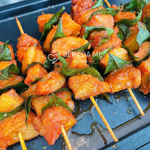  Thịt cổ lợn xiên lá mắc mật 