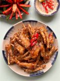 Chân gà có xương chiên mắm