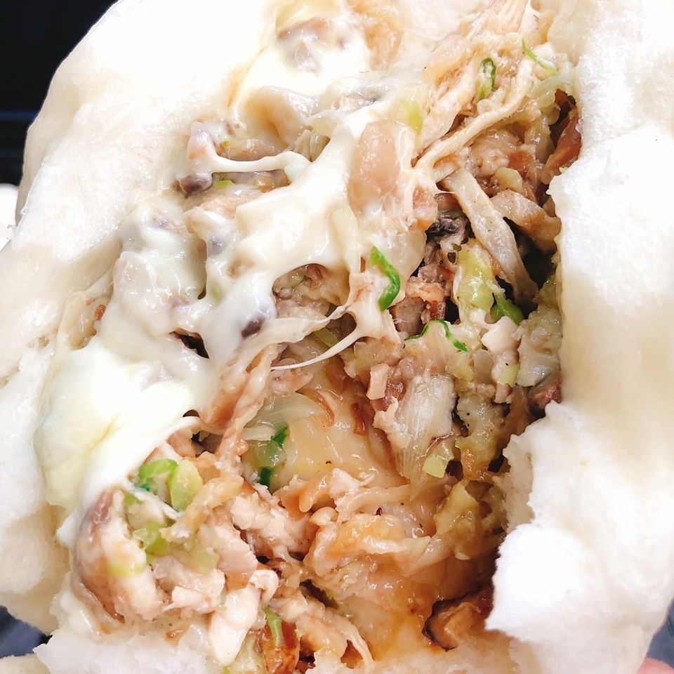  Bánh bao gà xào phô mai 