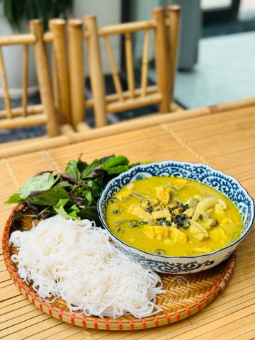  Ốc om ba chỉ chuối đậu - hộp 1,7-2kg 