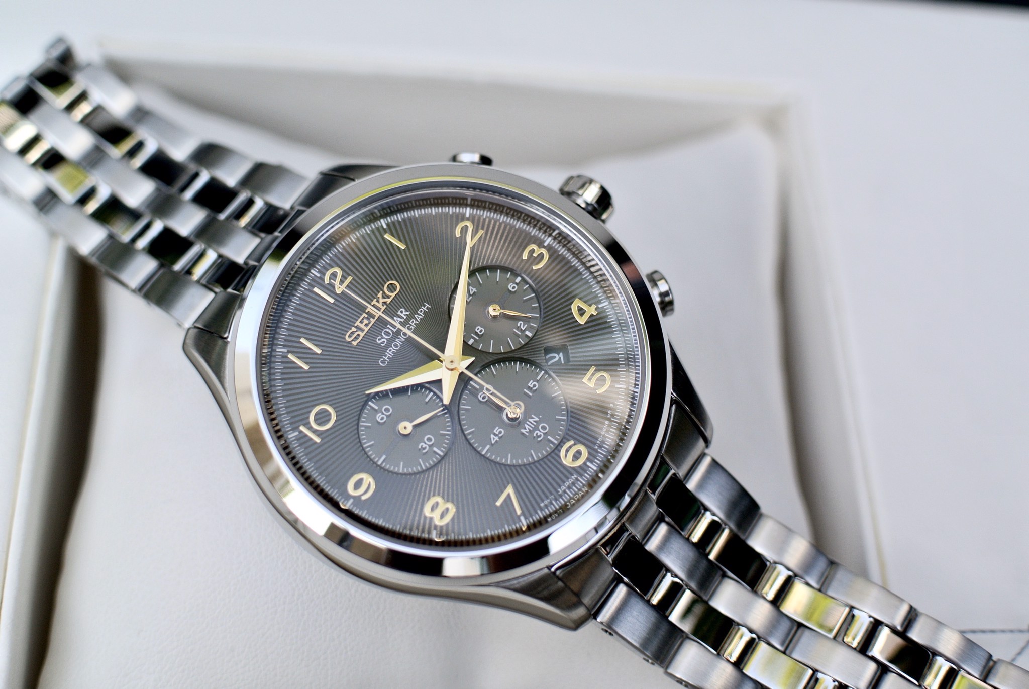 Seiko Solar SSC563P1 Ch nh H ng Gi T t PhongWatch