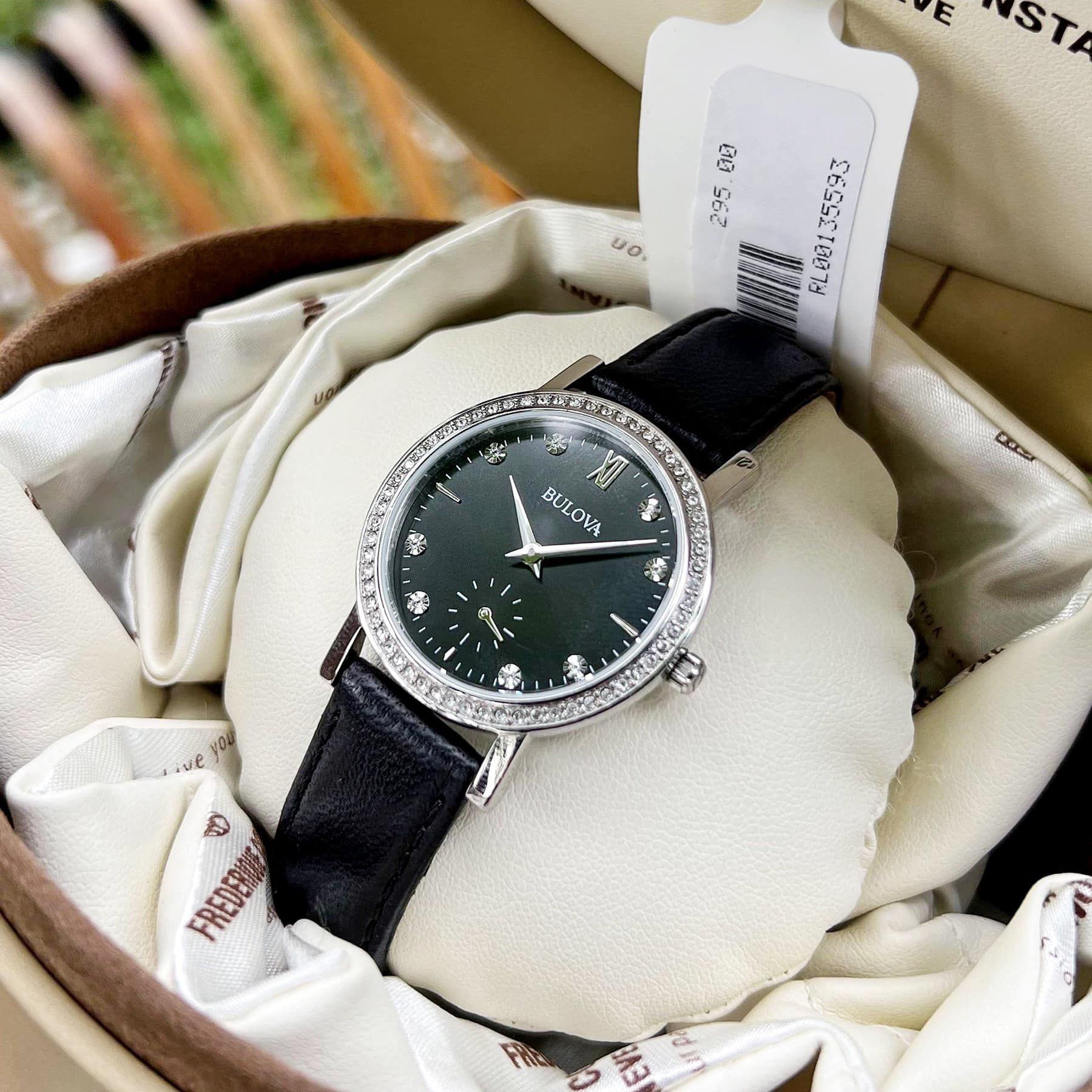 Bulova Quartz 96L246 Ctrystal Accents ng H N PhongWatch