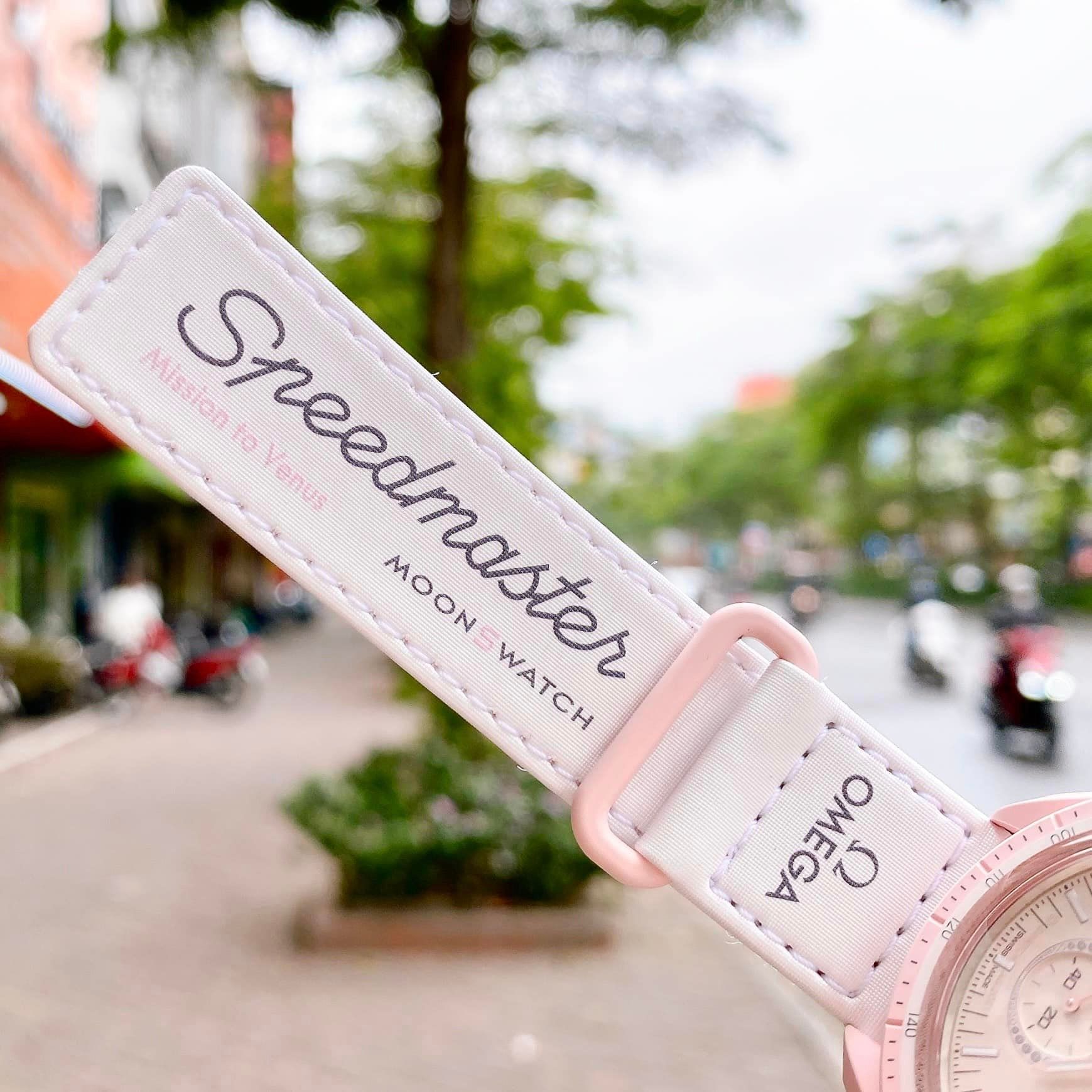 Omega x Swatch Mission to Venus Bioceramic Moonwatch