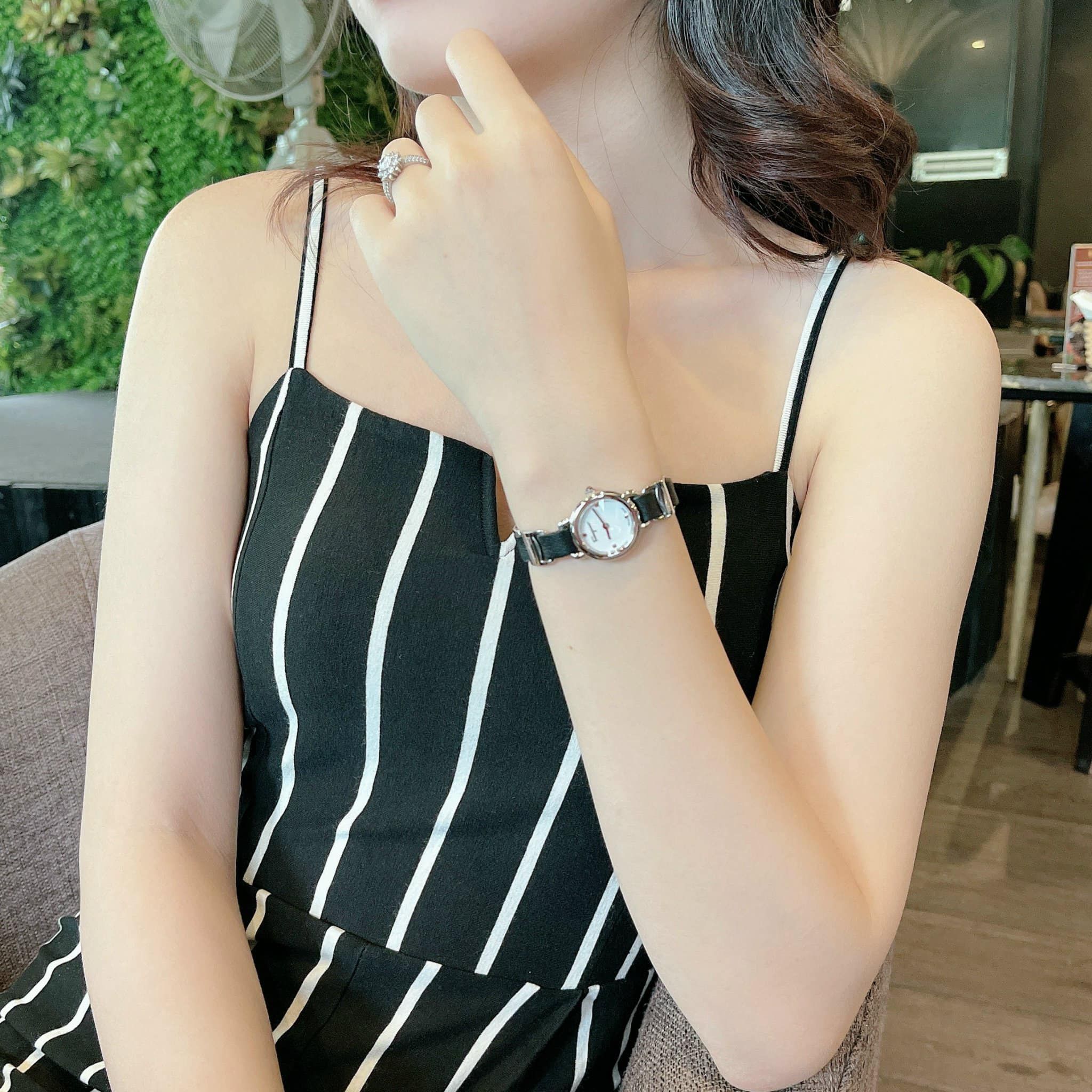 Ferragamo varina watch 2025