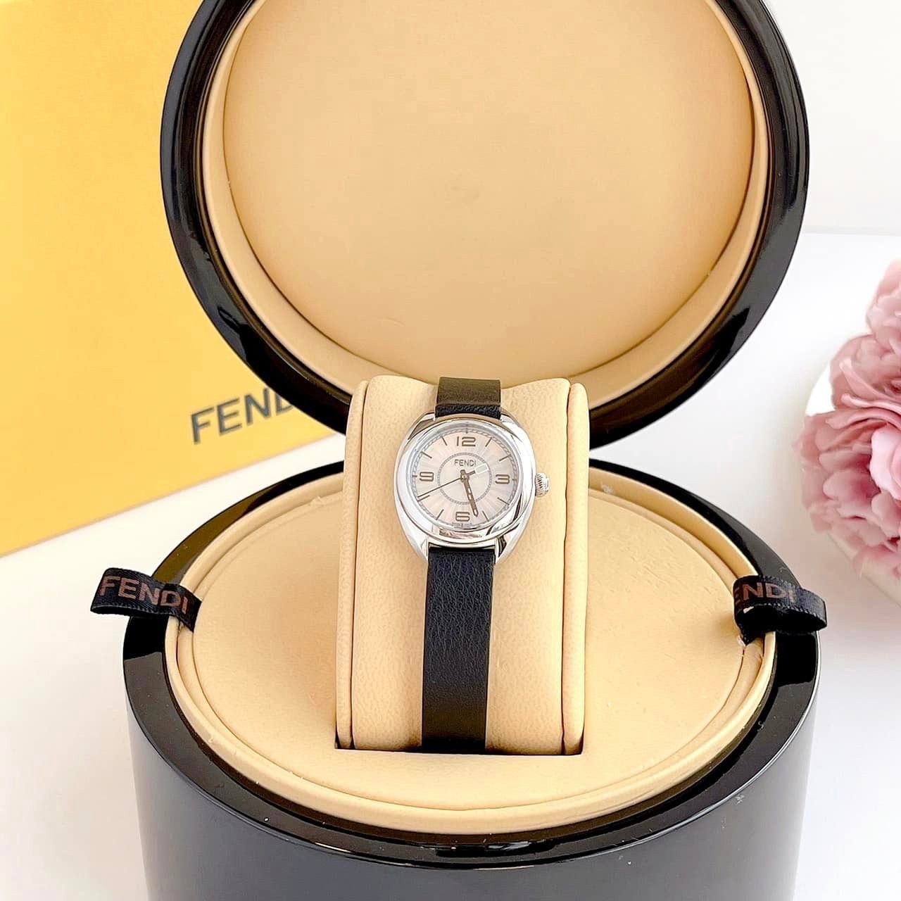 Fendi Momento Women’s Watch F217024511 black Fendi Momento Mother Of Pearl Dial Black Leather F217024511  main image 3