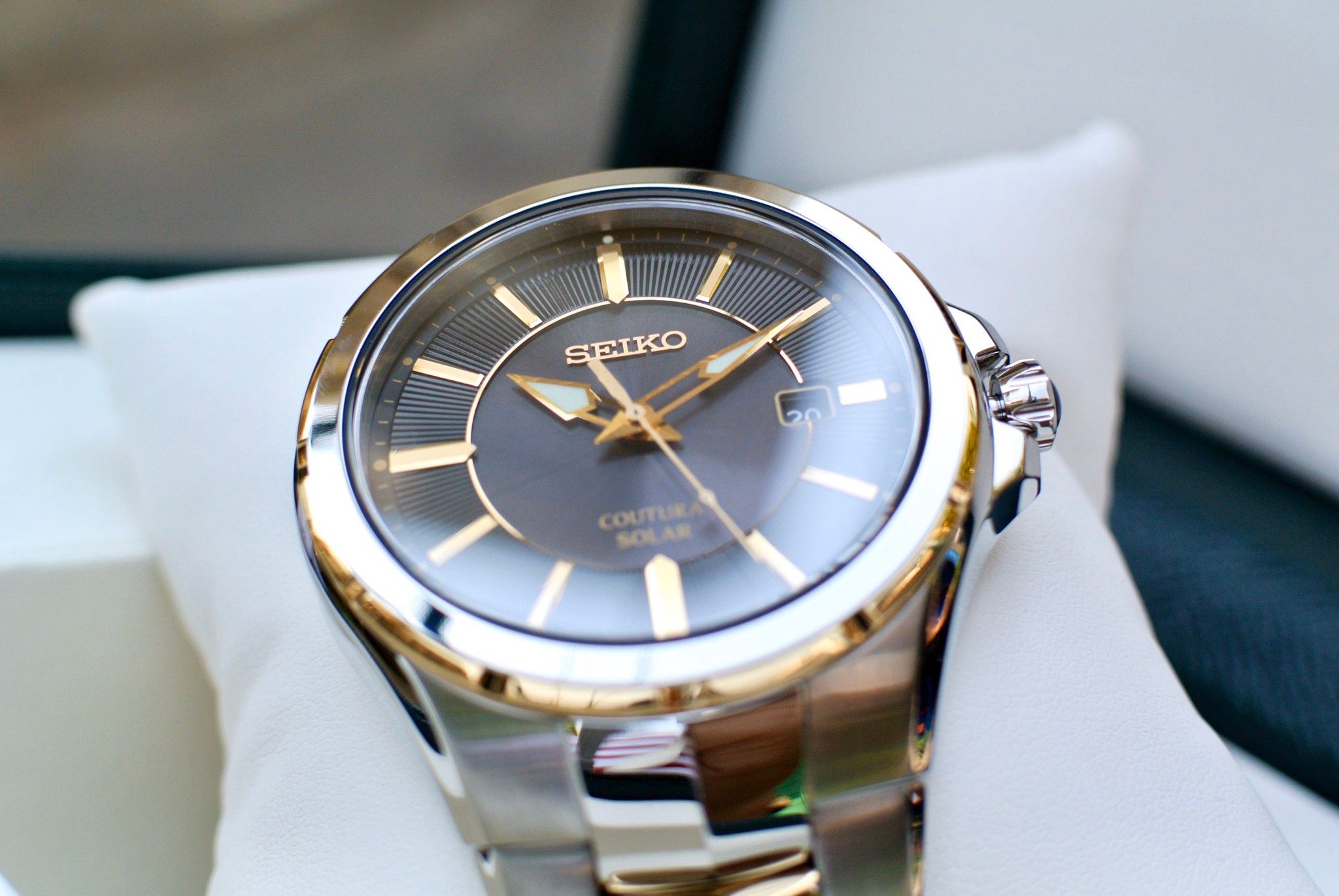 Seiko Coutura Solar SNE412P1 SNE412 Ch nh H ng Gi T t
