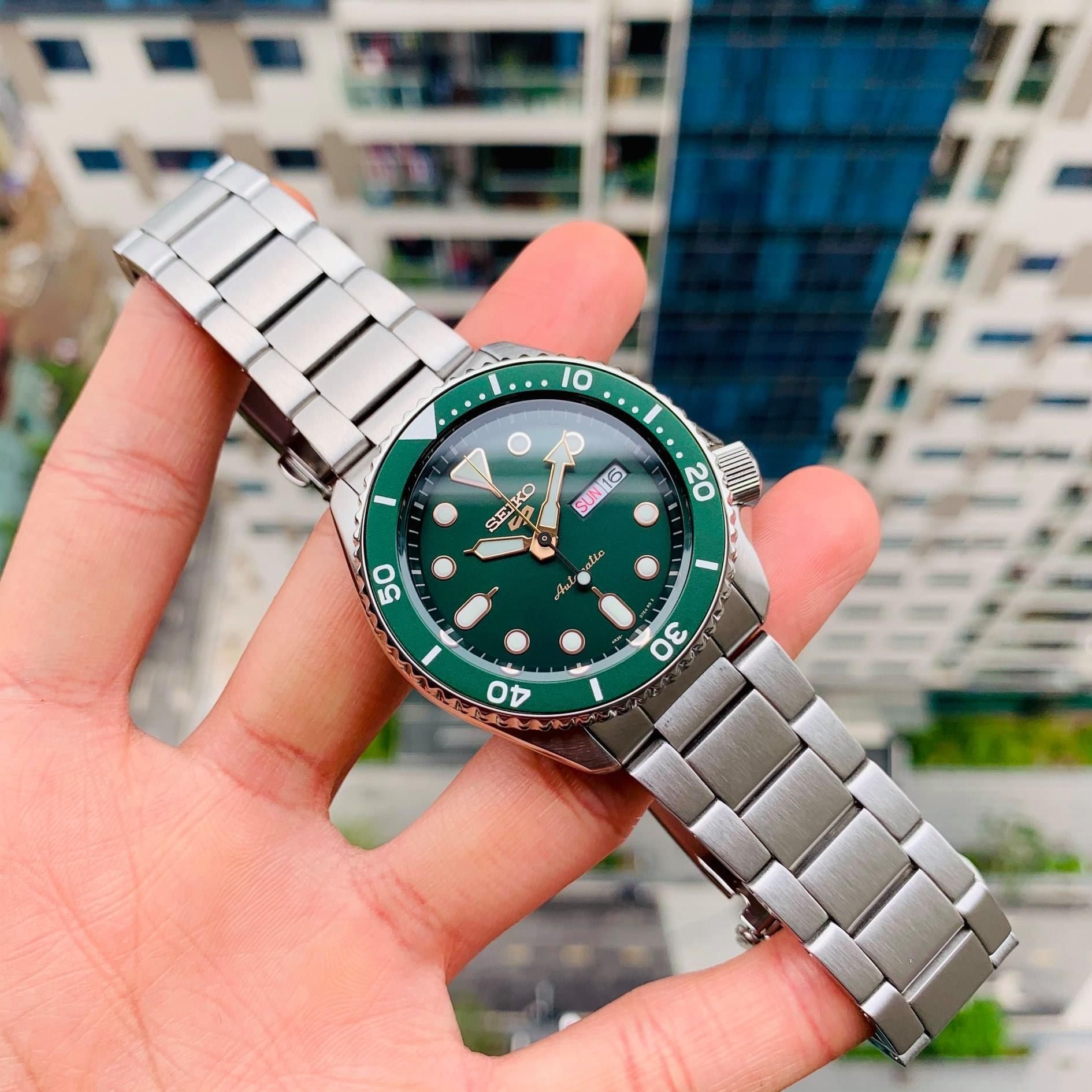 seiko 5 green diver