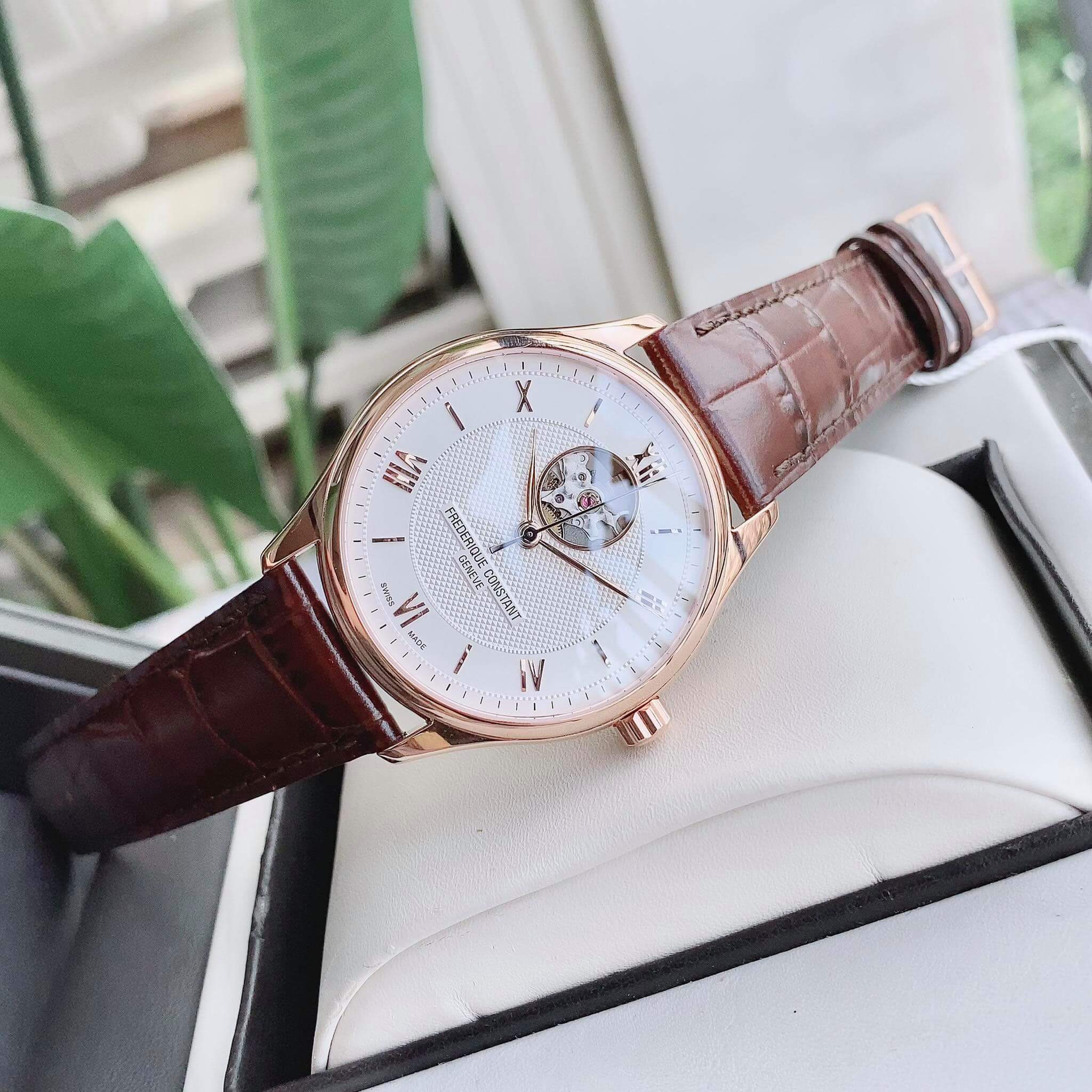 Frederique Constant Open Heart FC 310MV5B4 Ch nh H ng Gi T t