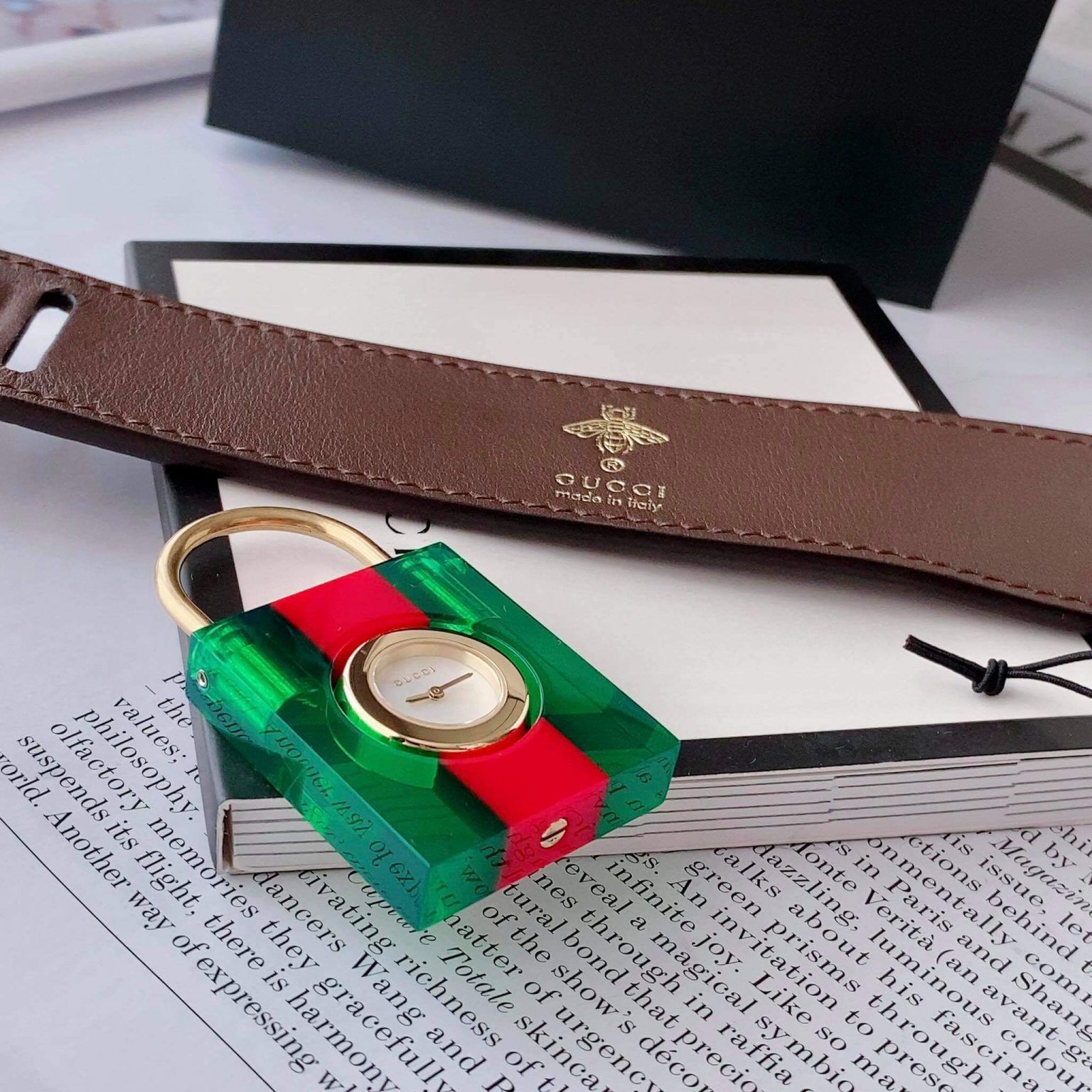 Gucci Constance Mother of Pearl Dial Ladies Watch YA150505 Nữ