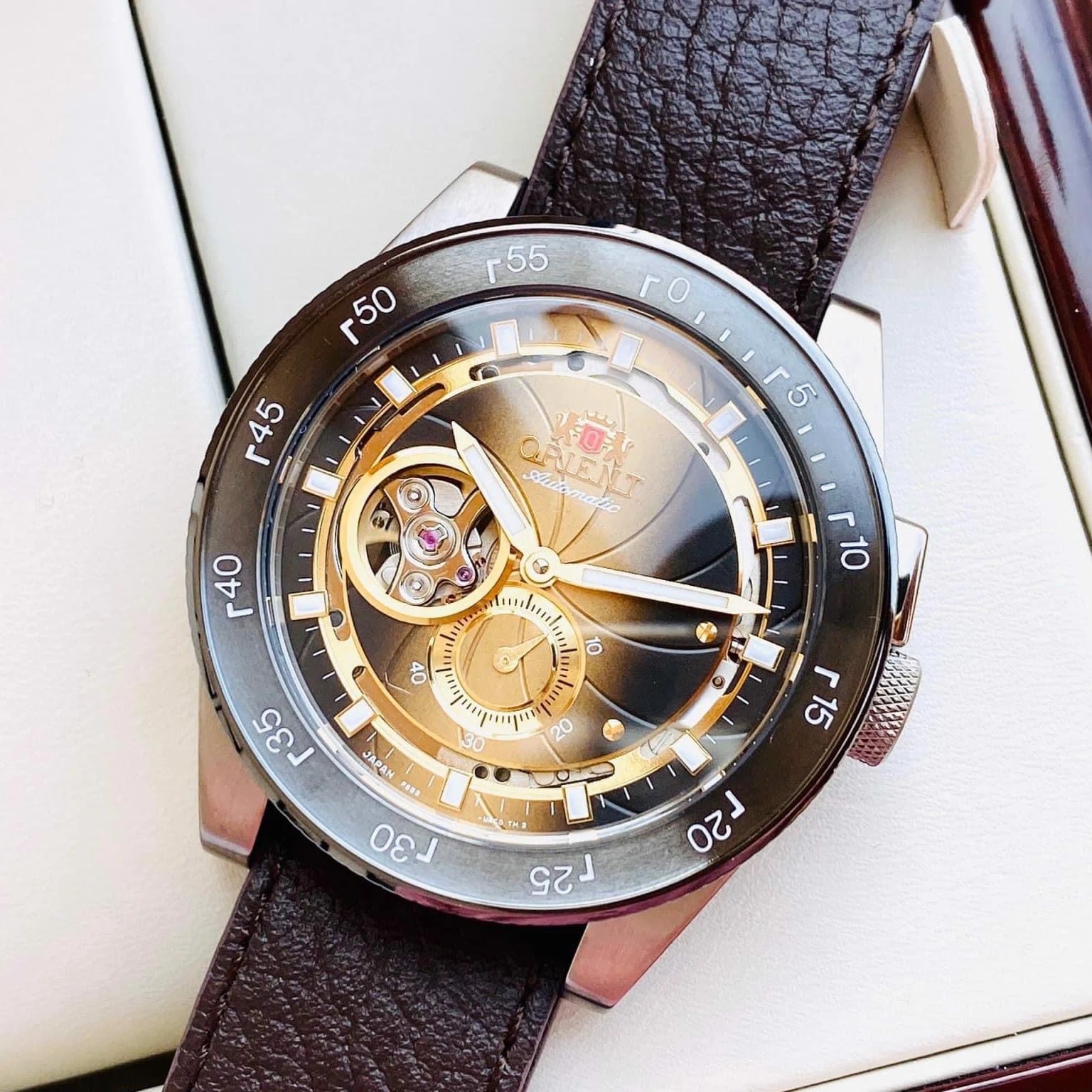 Orient Automatic Limited Retro Future Camera RA-AG0204G Đồng Hồ Nam