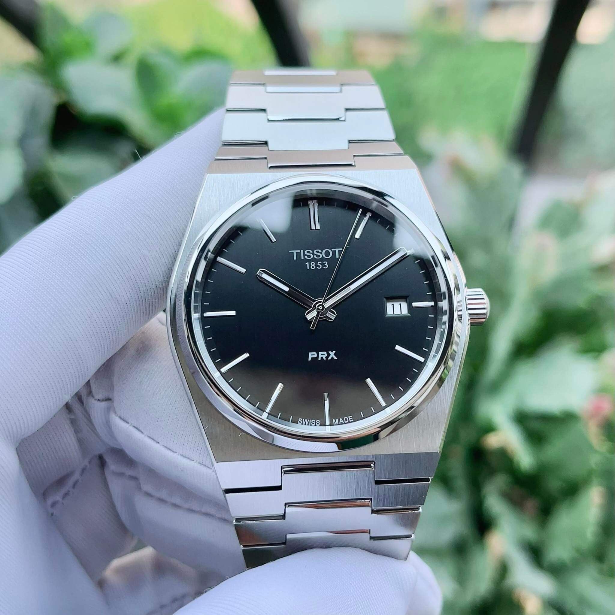 TISSOT Orologio Uomo PRX – Quadrante Nero 40mm, Quarzo, Cinturino In Acciaio, Vetro Zaffiro, Impermeabile 10 Bar (T137.410.11.051.00)