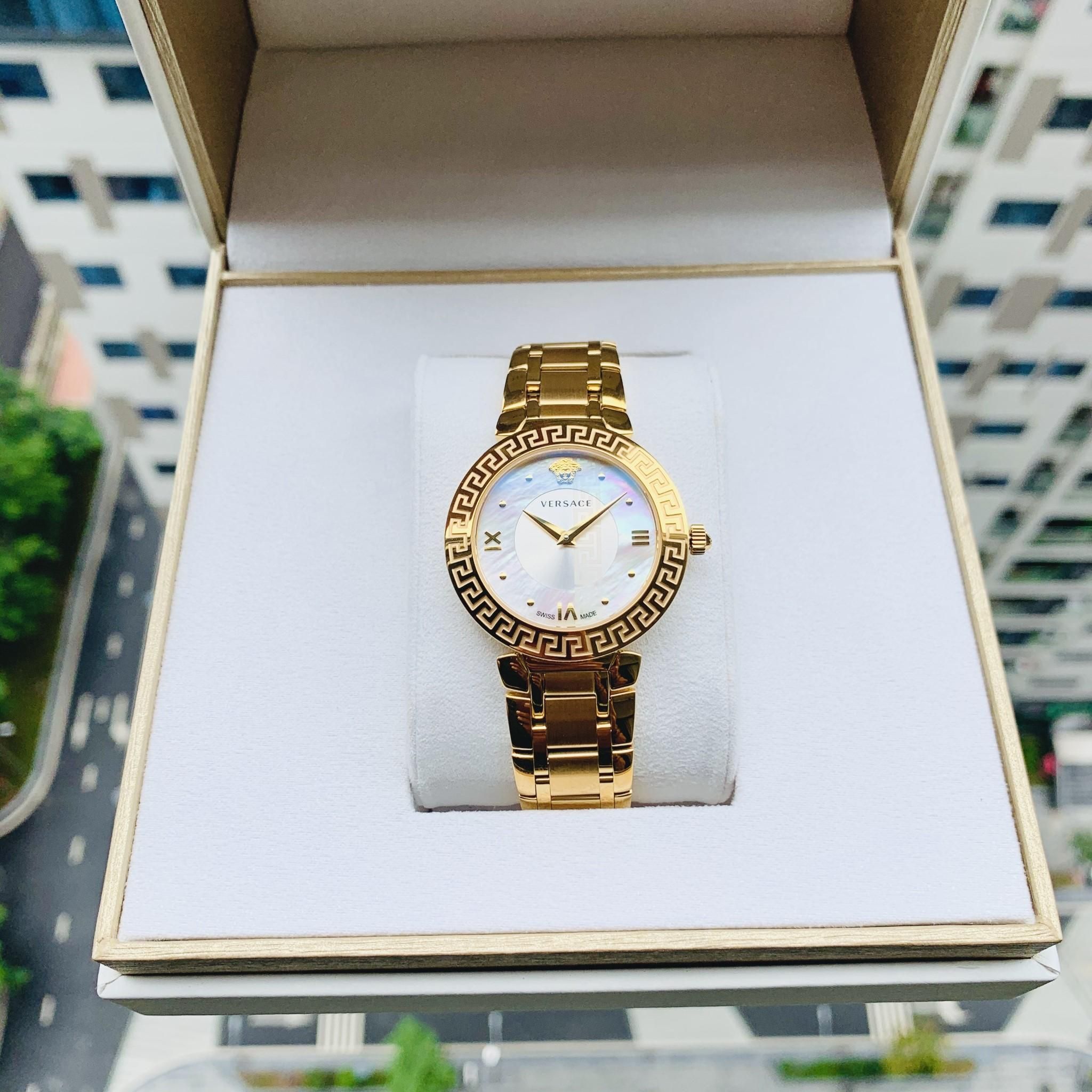 Versace Daphnis Quartz Mother Of Pearl Dial V16070017 35mm Đồng Hồ Nữ