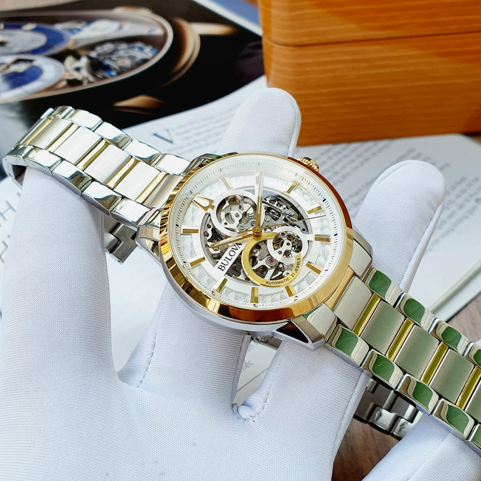 Bulova Sketeton 98A214 PhongWatch