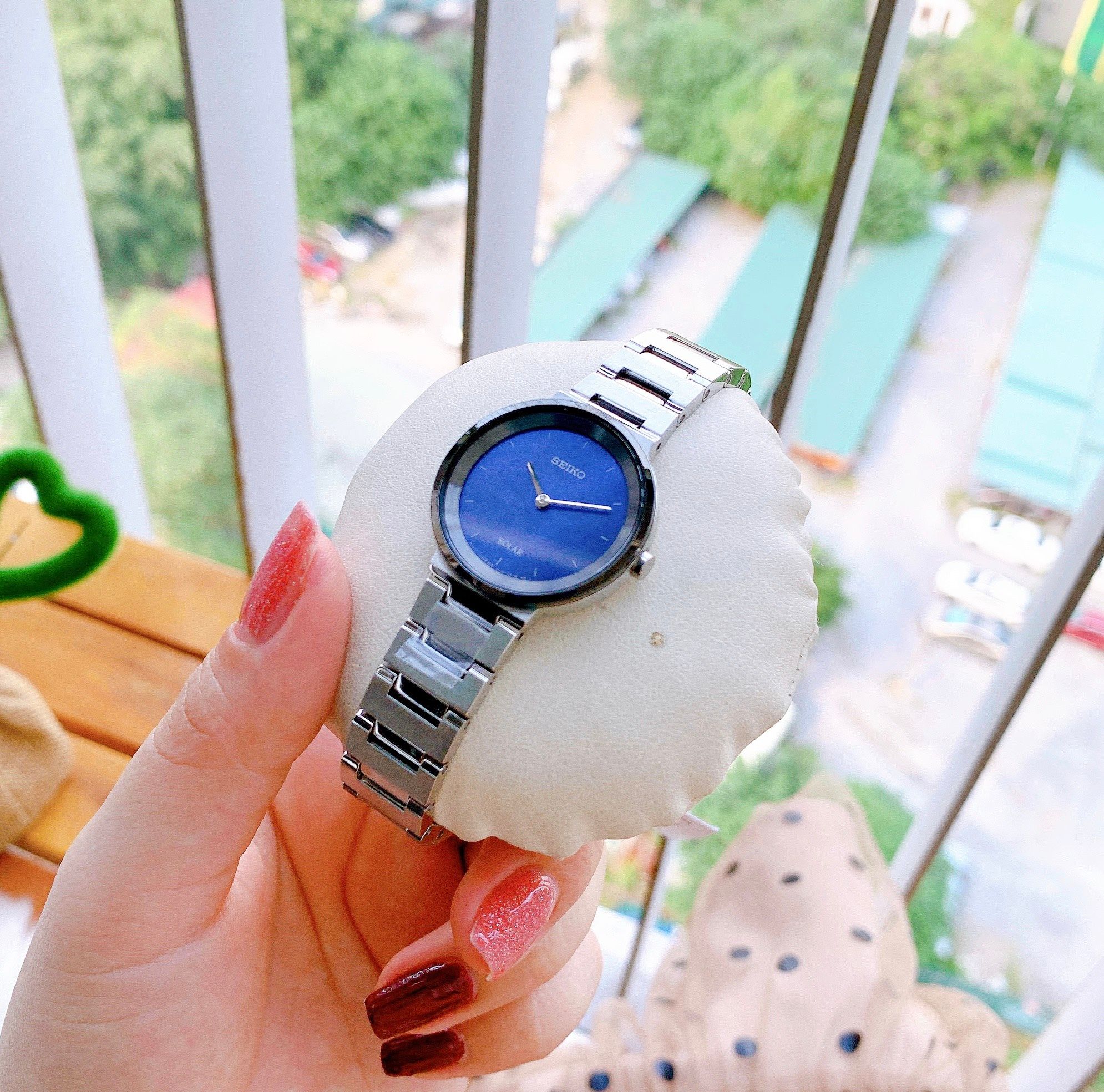 Seiko sup385 top
