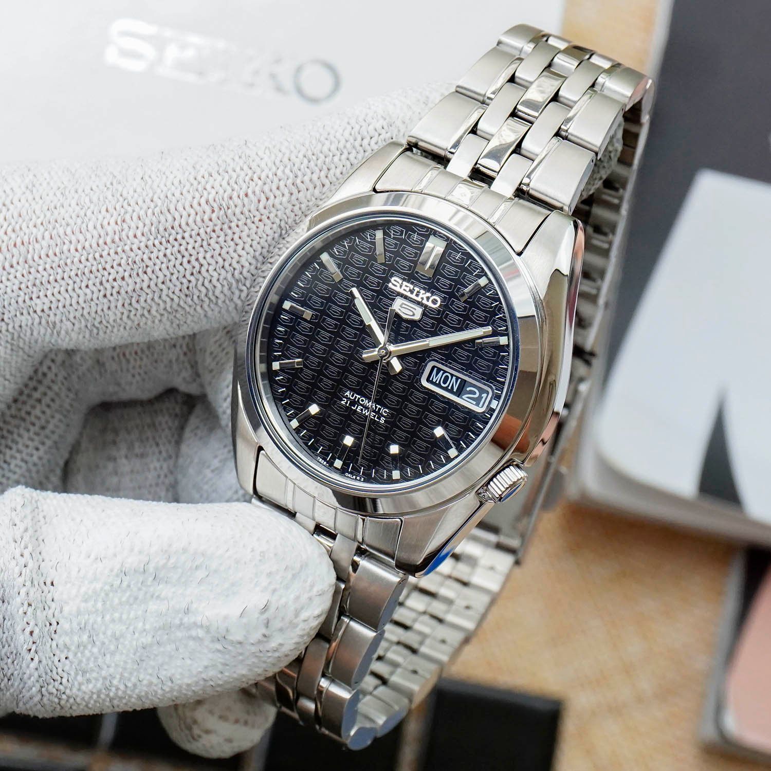Seiko 5 deals snk361k1