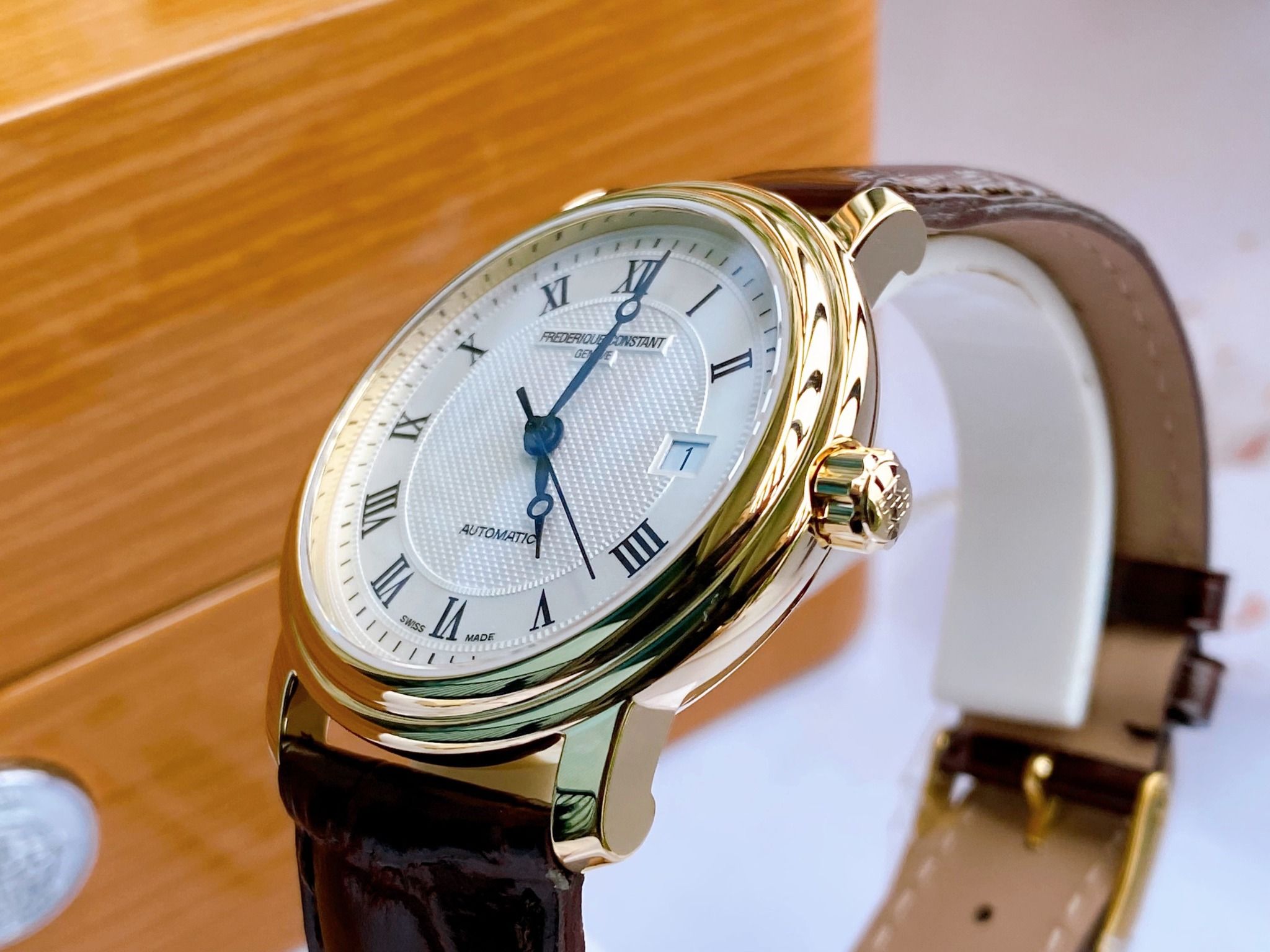 Frederique Constant Automatic Classic FC 303MC4P5 Ch nh H ng Gi