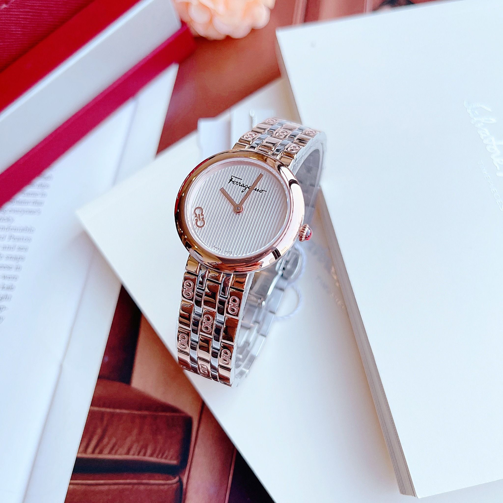 Salvatore Ferragamo SFNL00620 Forever Watch 28mm - Đồng Hồ