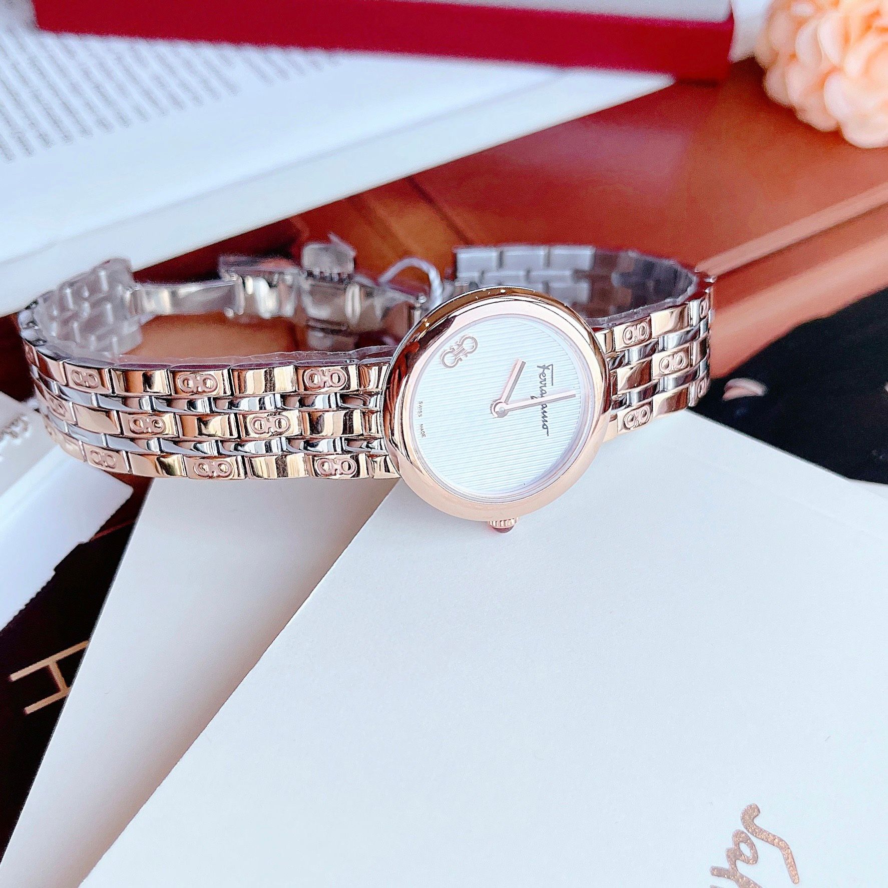 Salvatore Ferragamo 2020スタイル Forever Watch SFNL00620 Salvatore Ferragamo 2020スタイル Forever Watch SFNL00620