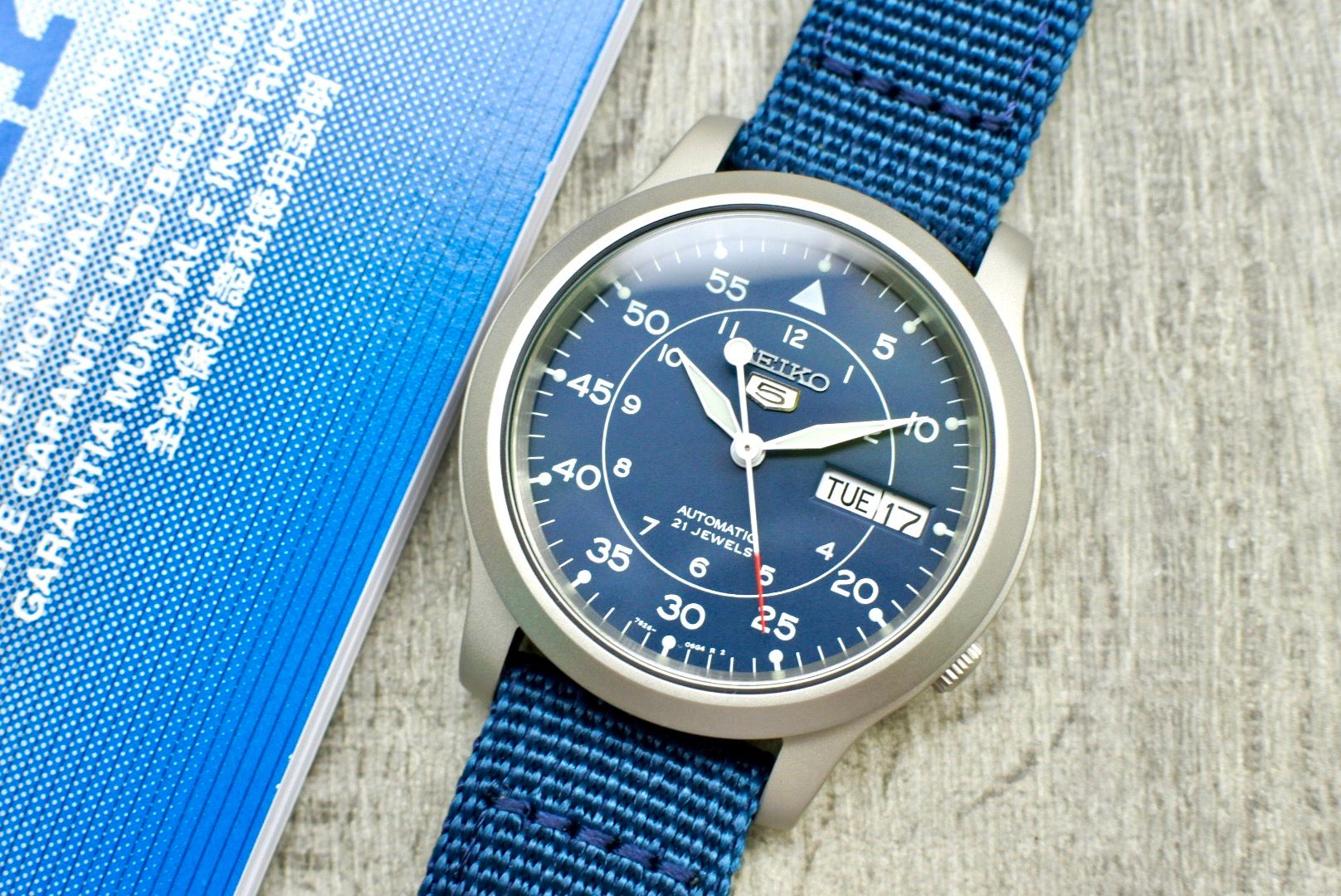 Seiko 5 SNK807K2 ( SNK807K1 ) ( SNK807 ) – PhongWatch