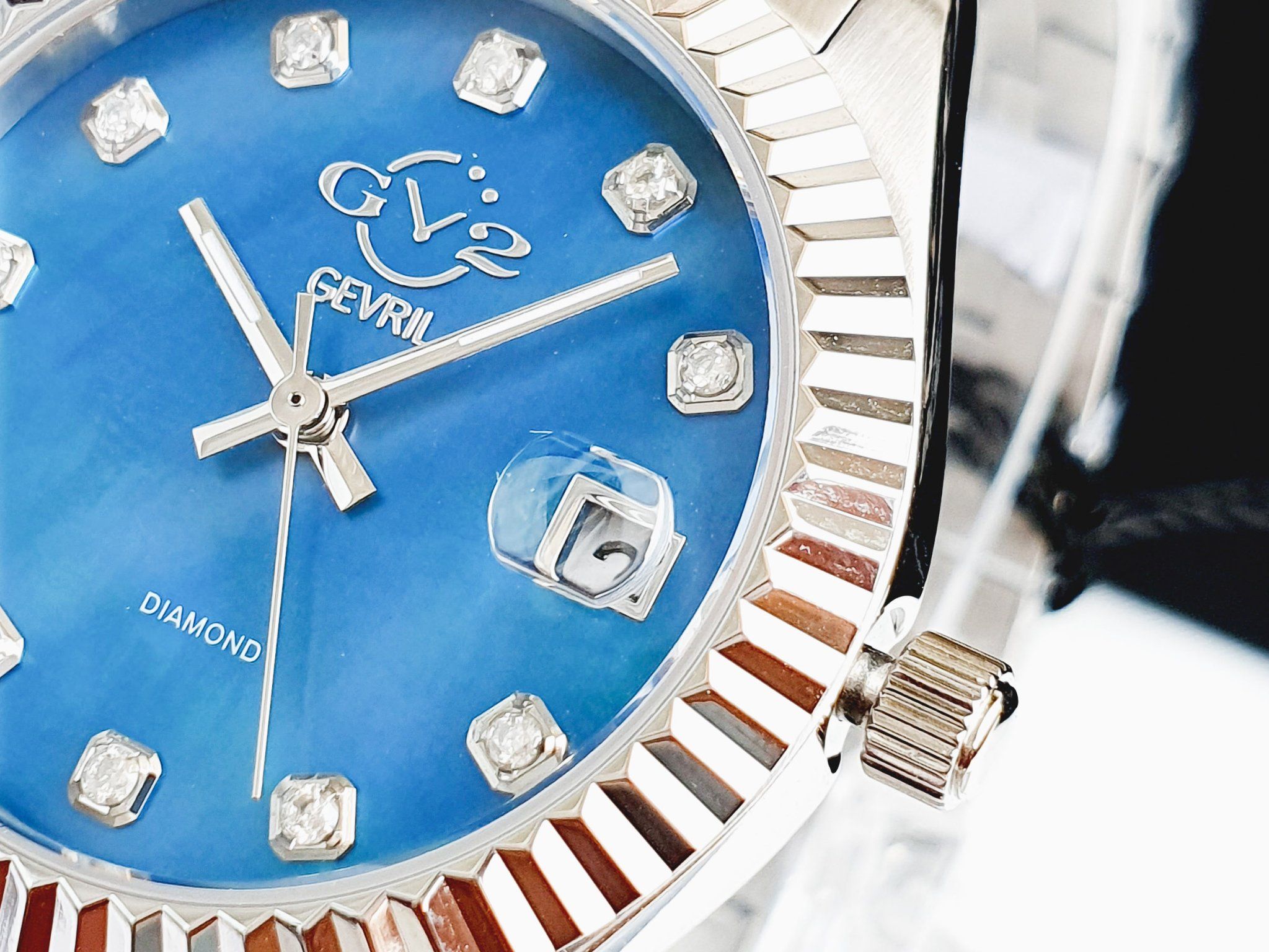 GV2 By Gevril 12409 Women's Naples Swiss Diamond Watch - Nữ – PhongWatch