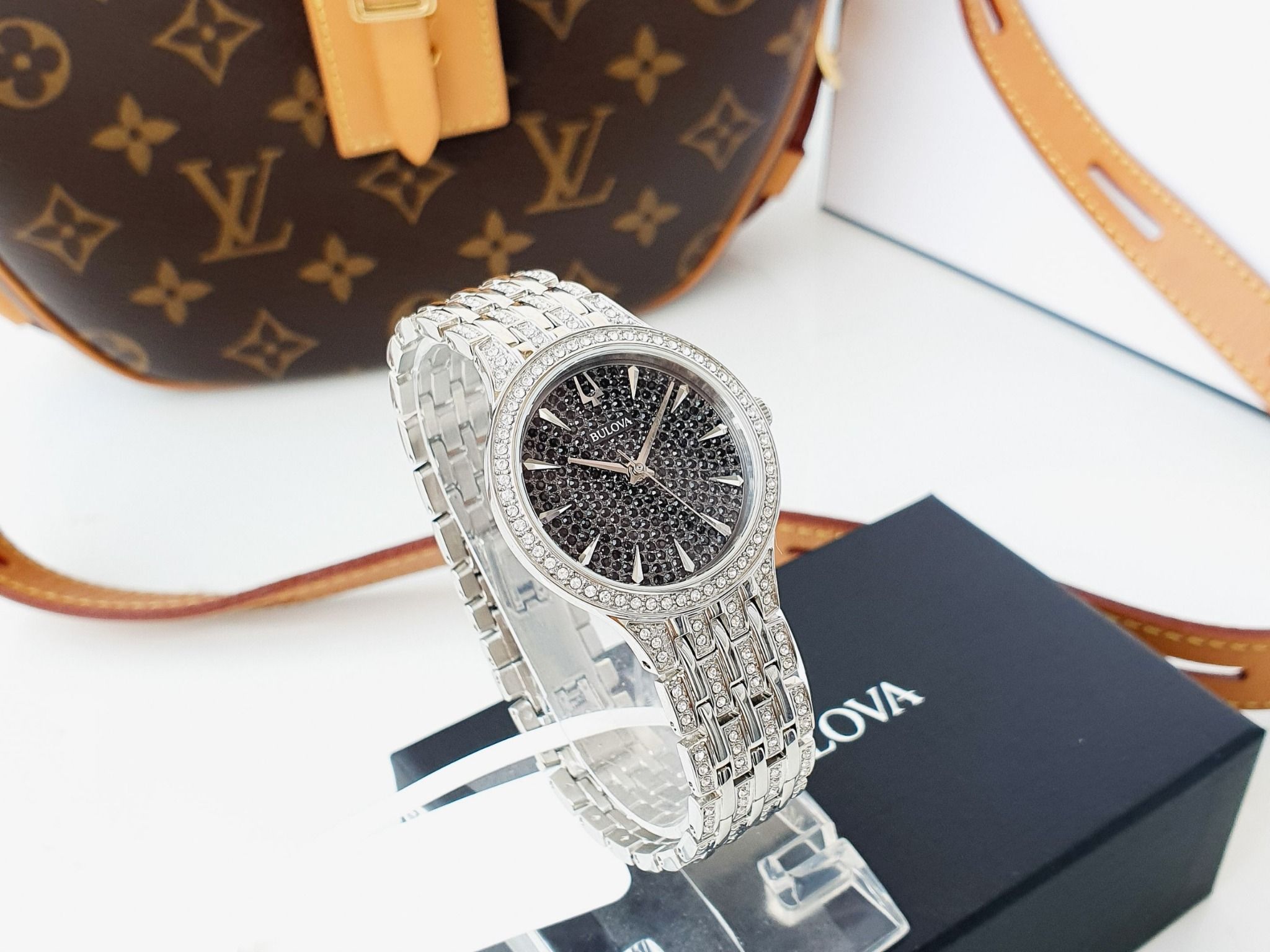 Bulova 96l273 hotsell