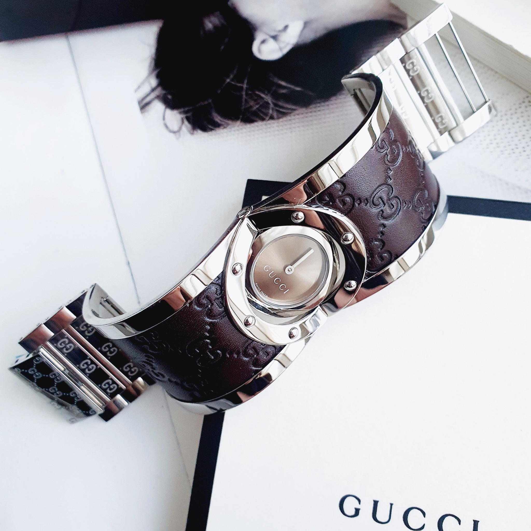 GUCCI Twirl YA112433 Brown Dial Ladies 