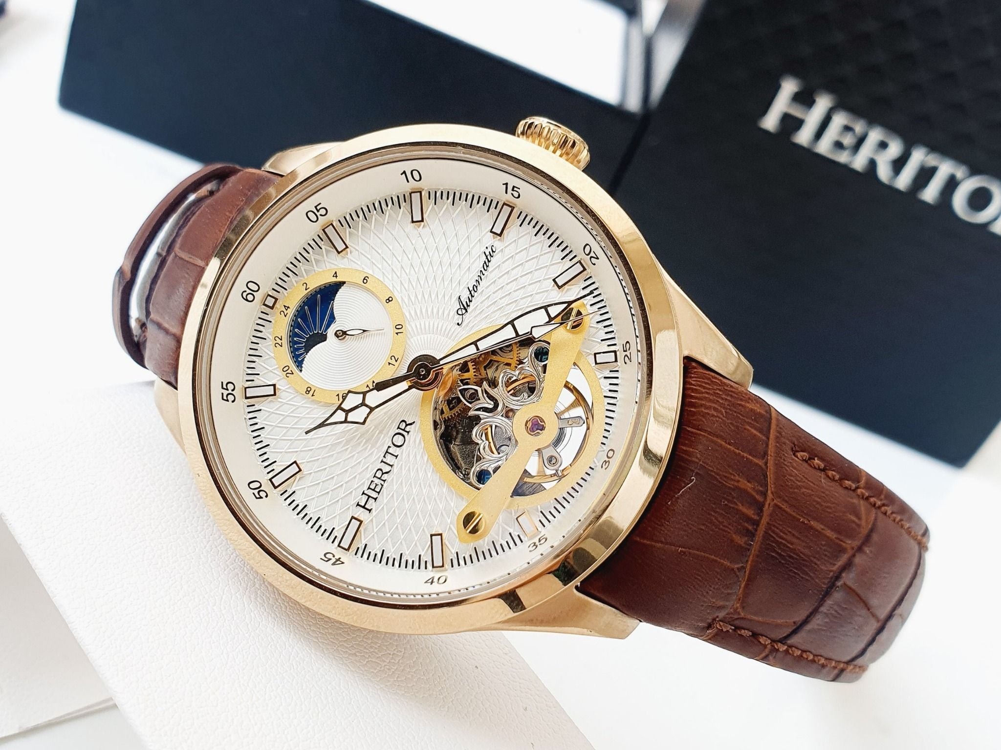 Montre Heritor Windsor Automatique - Boîtier Or Jaune Acier, Cadran Noir, Bracelet Cuir