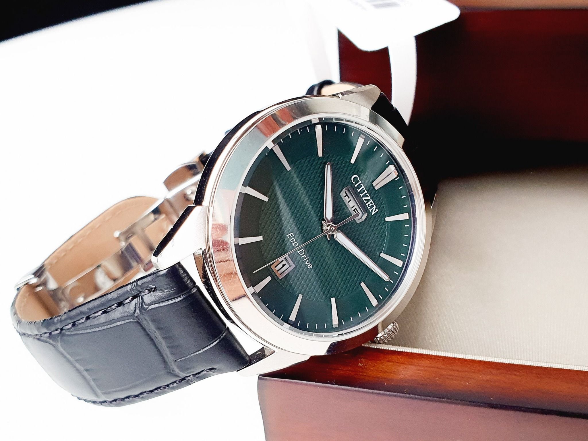 Citizen Eco-Drive AW0090-02X Corso 