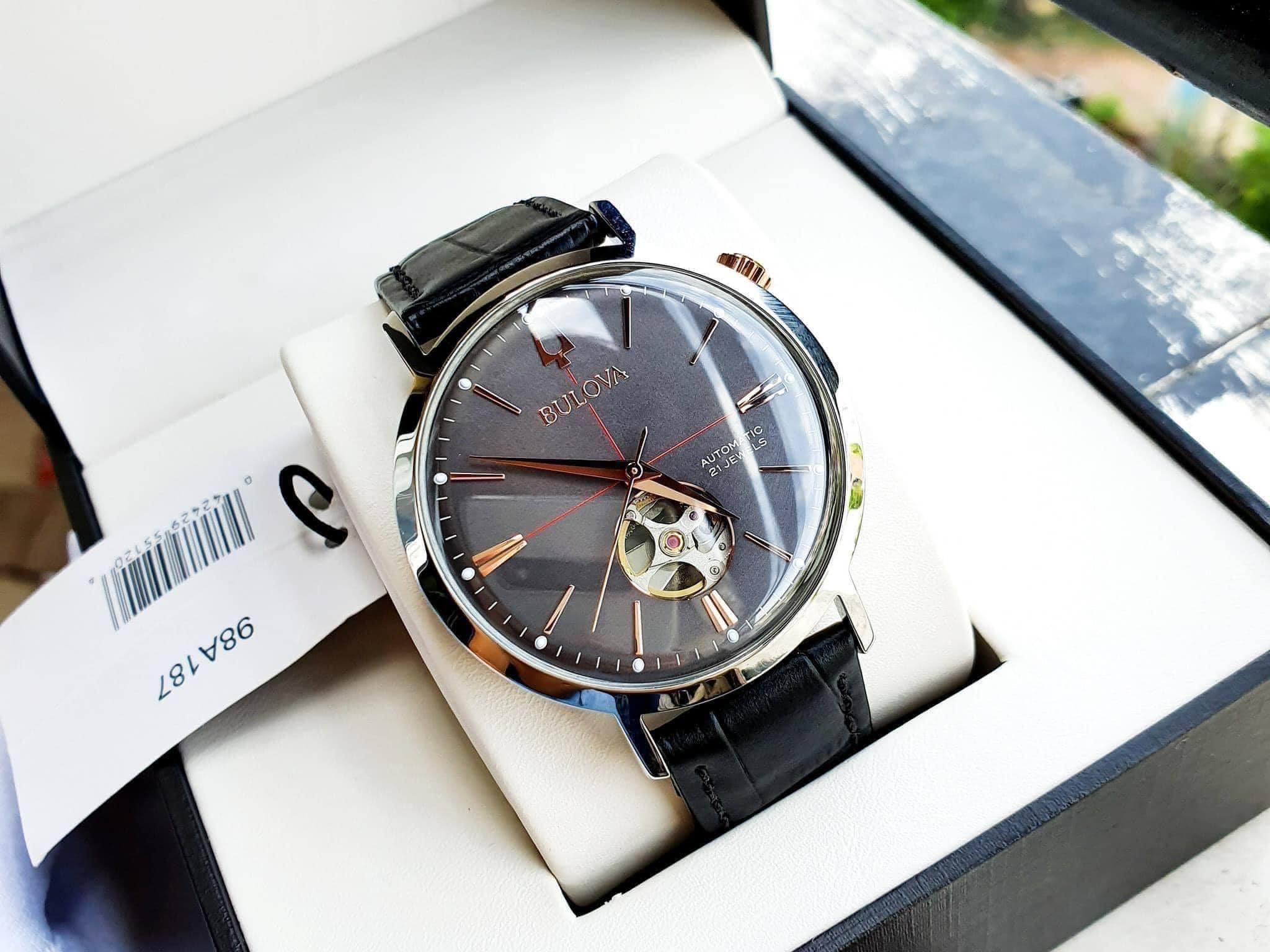 Orologio Bulovas Analogico Uomo 98A187 - Design Classico, Cinturino In Pelle, Garanzia Ufficiale 24 Mesi