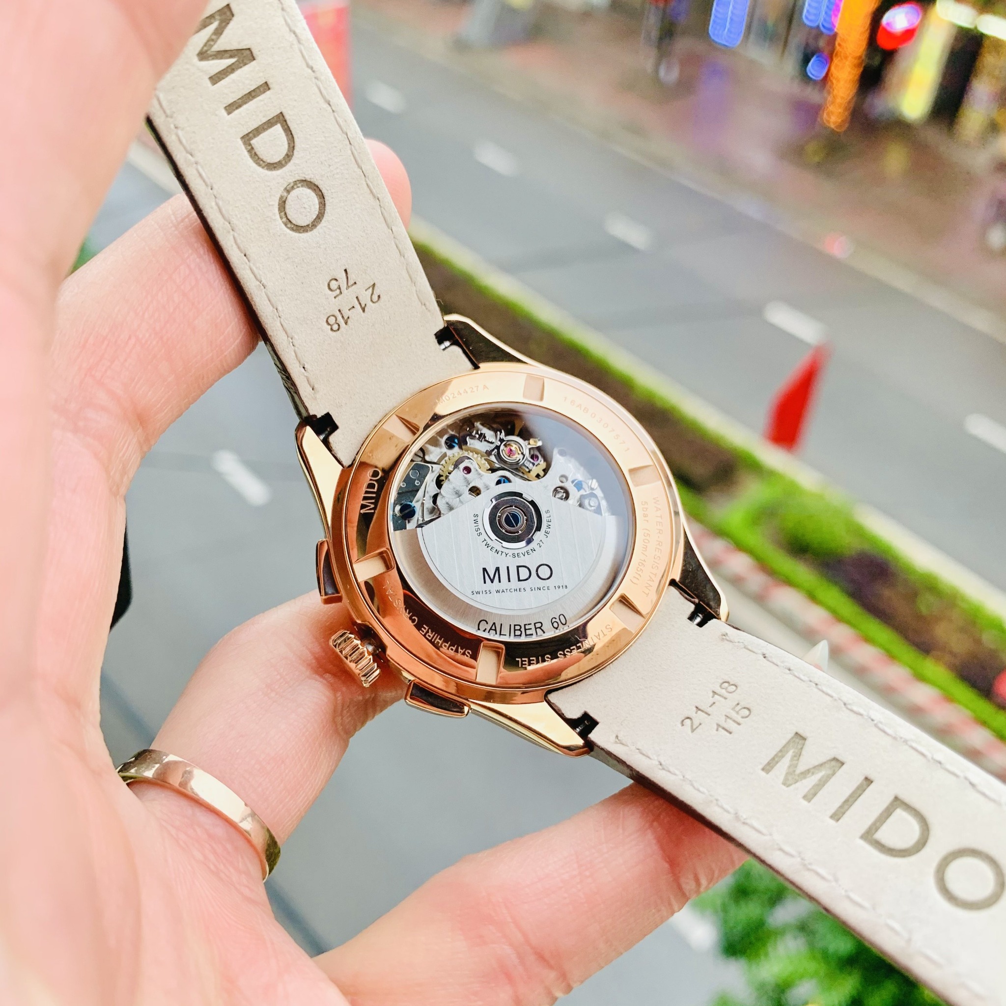 Mido Belluna Chronograph M024.427.36.031.00 M0244273603100 PhongWatch