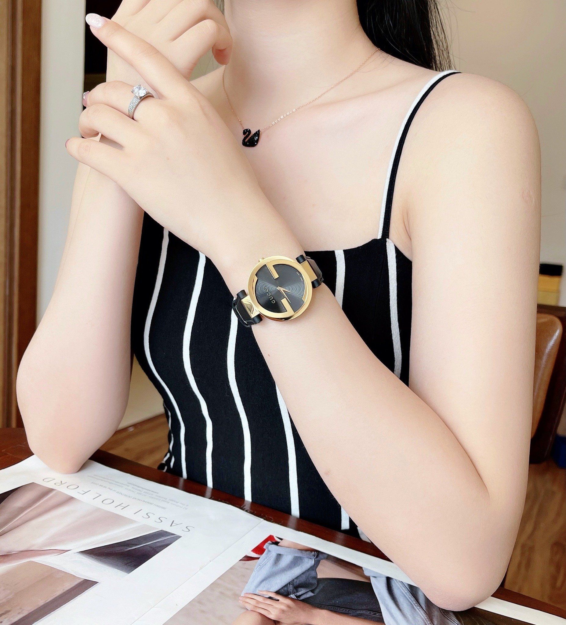 Gucci Interlocking Watch YA133326 - Đồng Hồ Nữ – PhongWatch