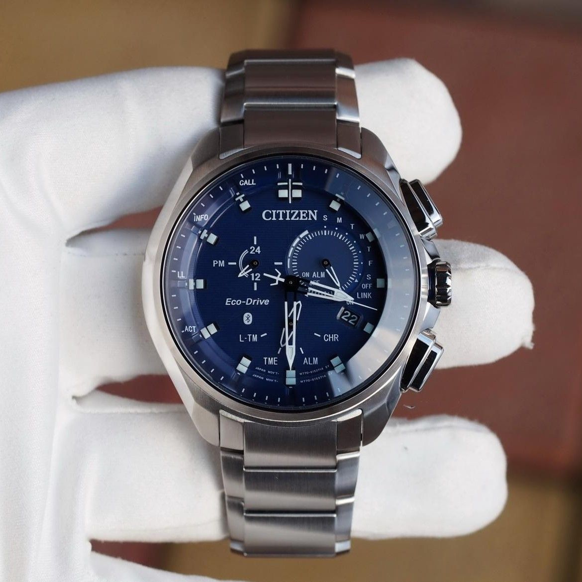 Citizen Eco Drive BZ1021 54L Proximity Pryzm ng H Nam PhongWatch