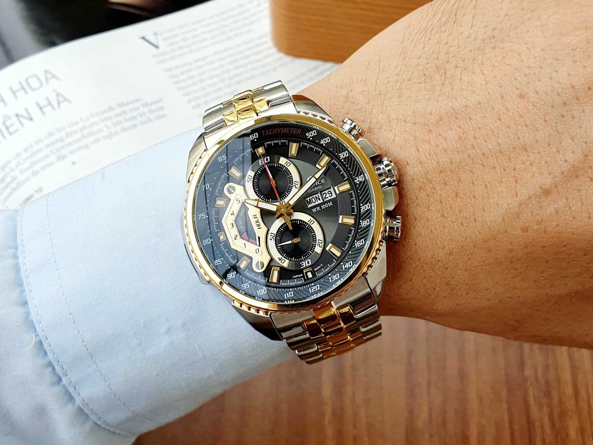 Reloj Casio Edifice EF-558SG-1AVUDF: Elegancia y Precisión - RELOJ EDIFICE CASIO R4
