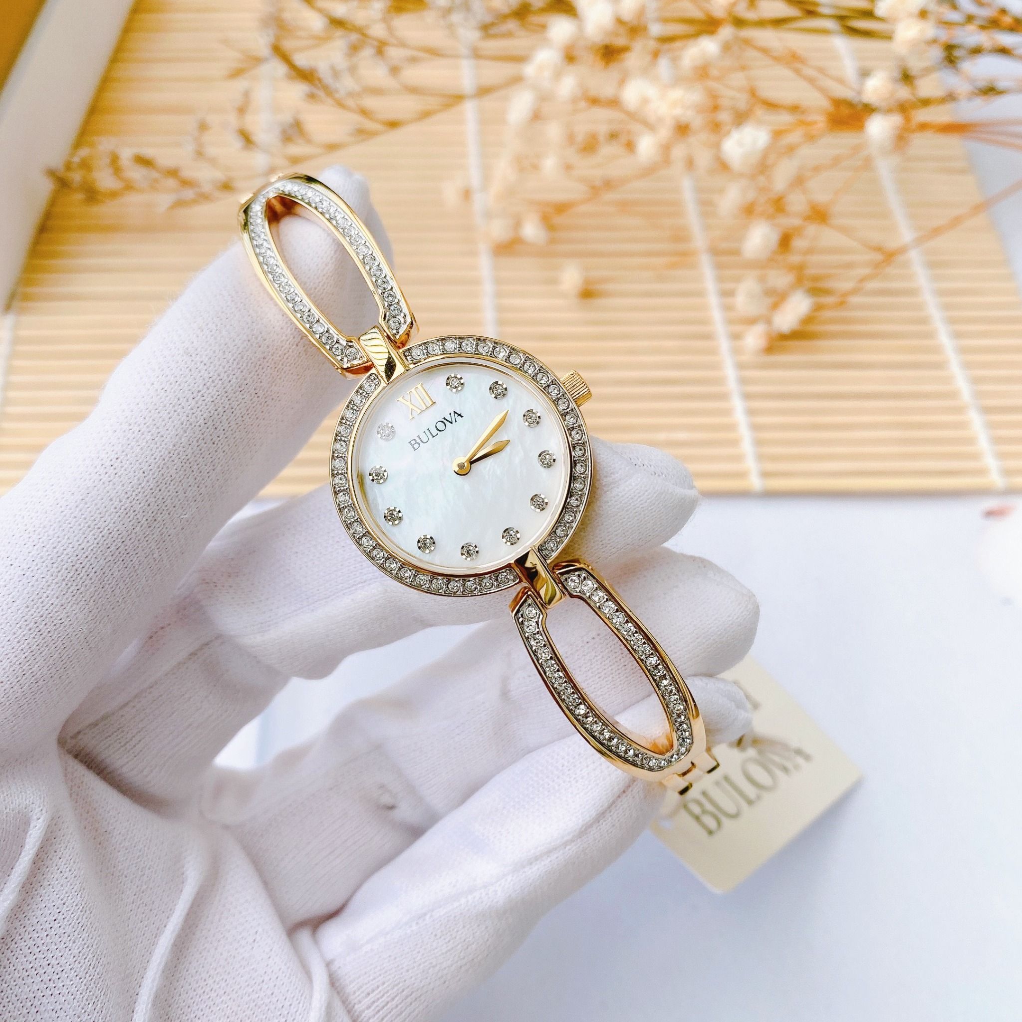 Bulova 98l225 hotsell